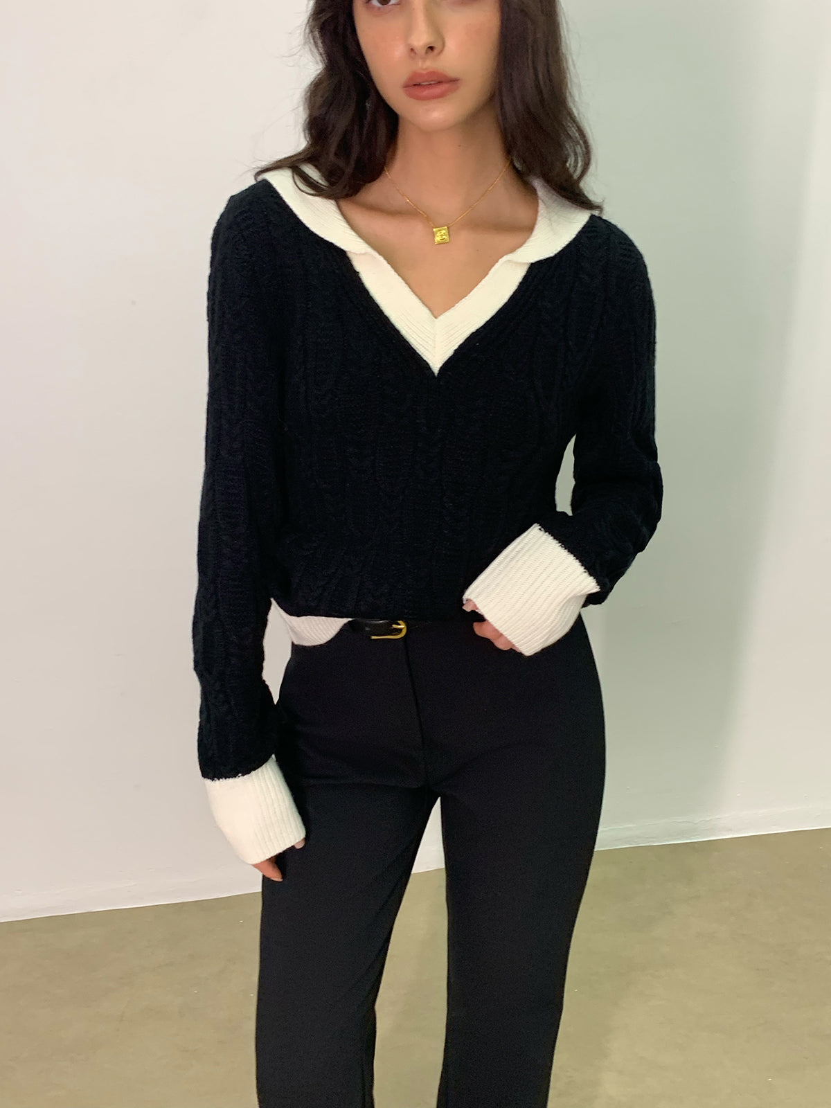 Color Block V-Neck Twist Sweater-Massicos