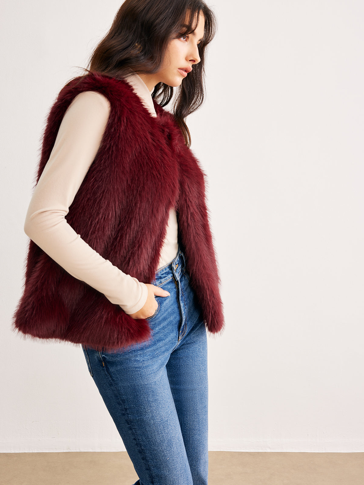 Minimalist Faux Fur Vest-Massicos