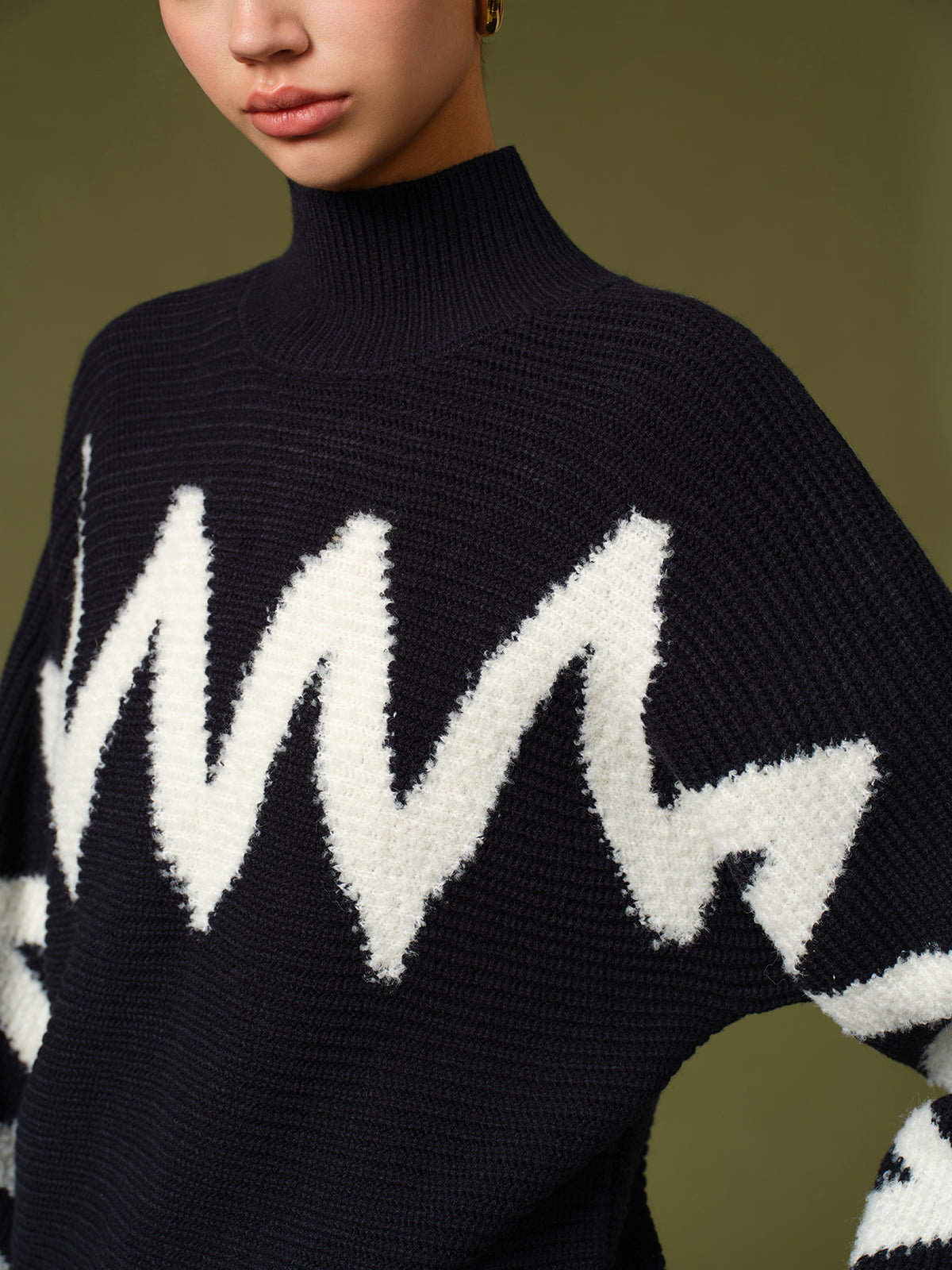 Mock Neck Contrast Binding Sweater-Massicos