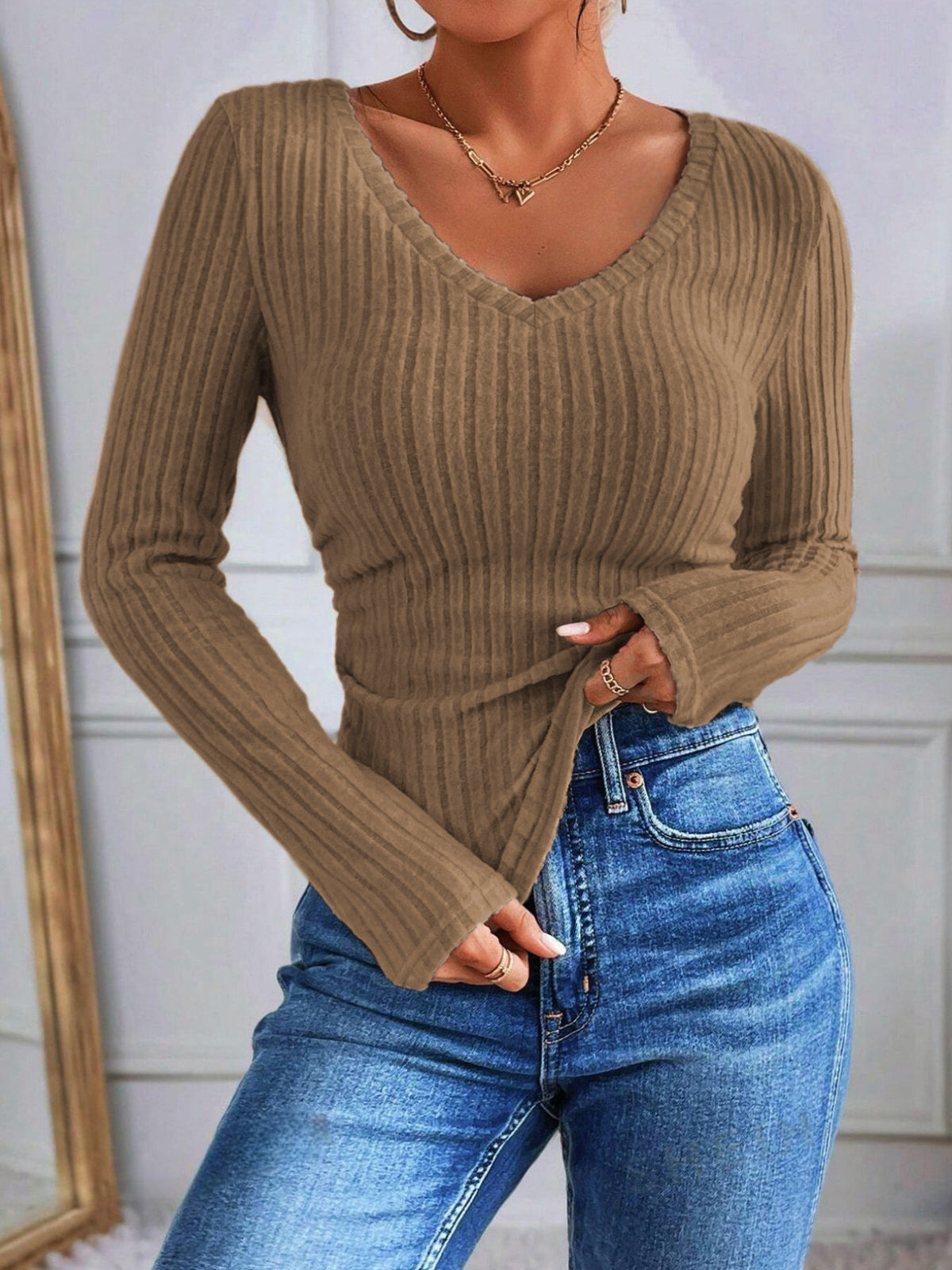 V-Neck Ribbed Skinny T-Shirt-Massicos