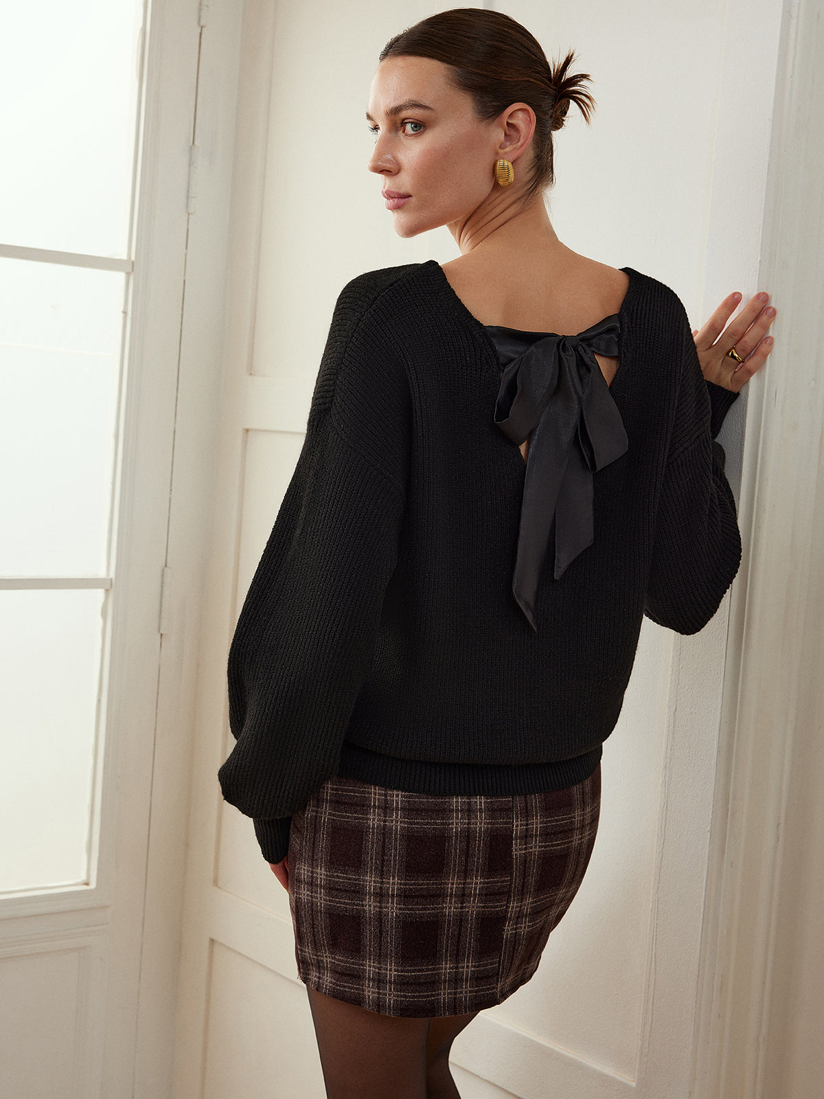 Ribbed V-Neck Bow Sweater-Massicos