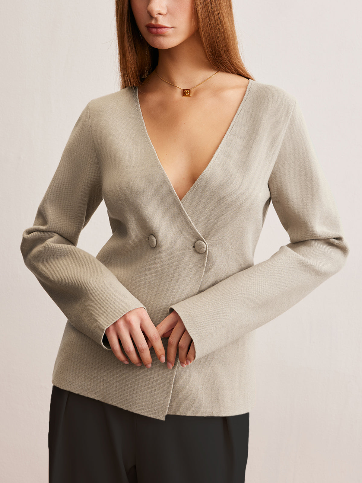 Elegant V-Neck Fit Cardigan-Massicos