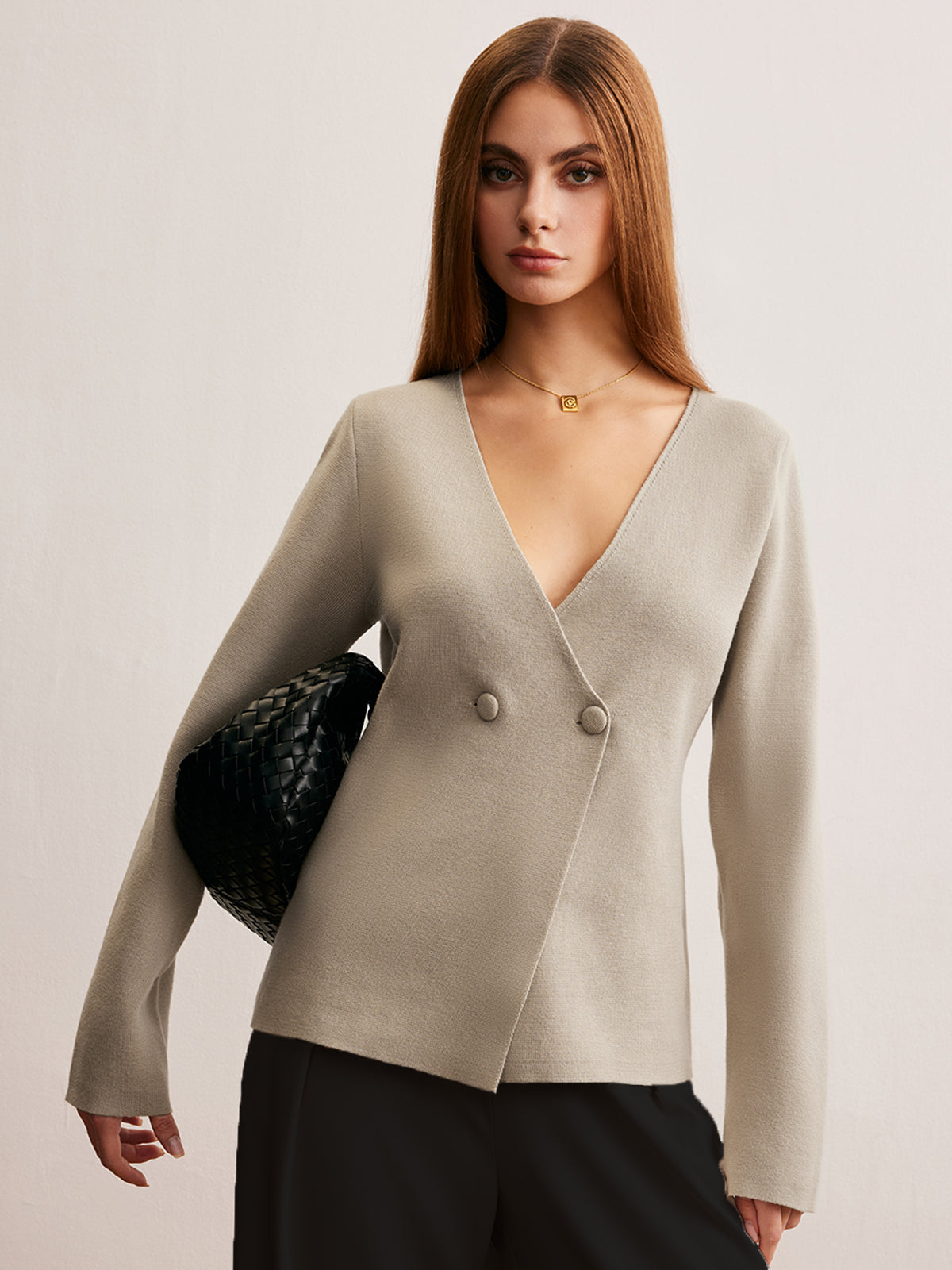 Elegant V-Neck Fit Cardigan-Massicos