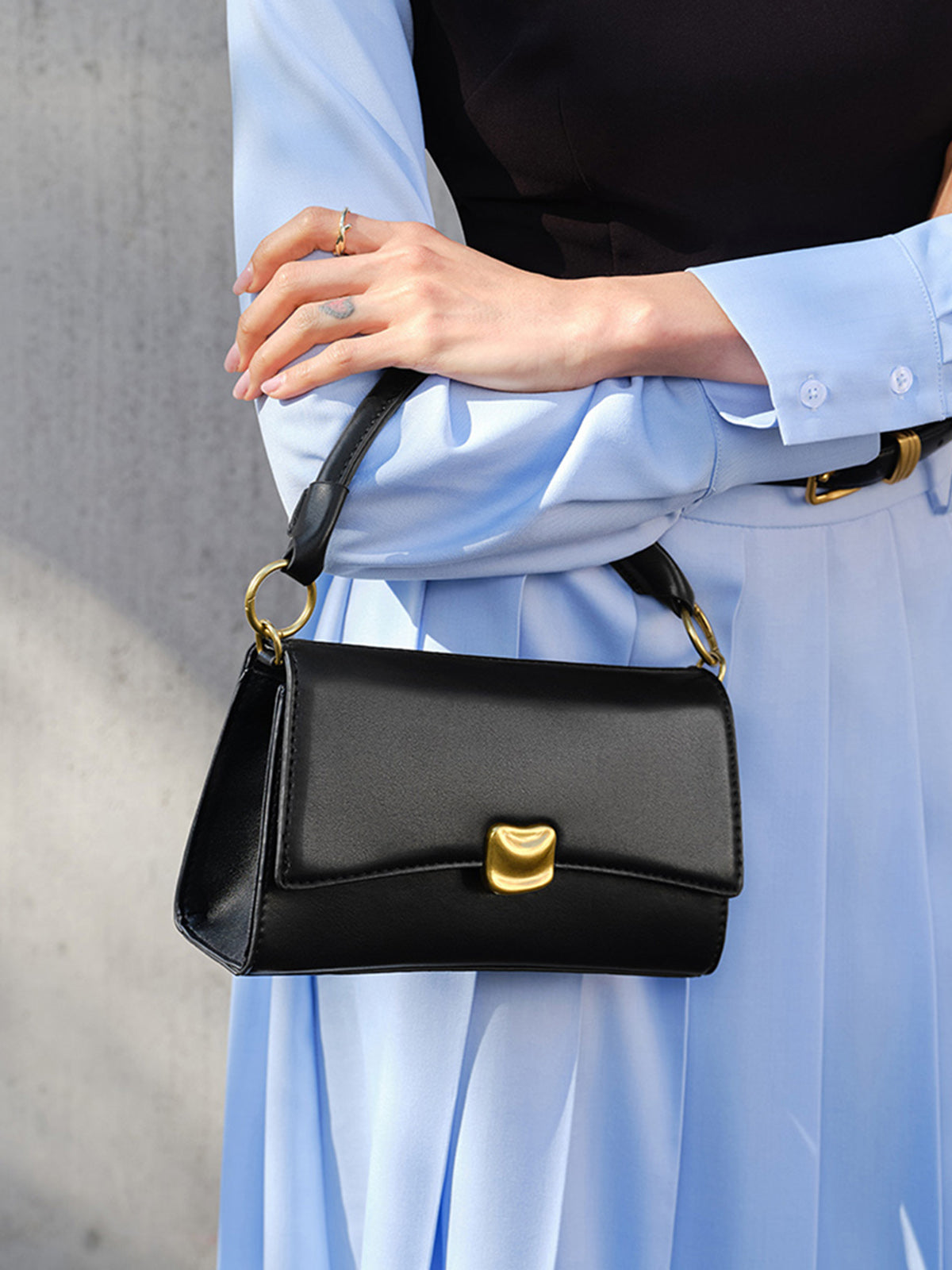Baguette Flap Armpit Bag-Massicos
