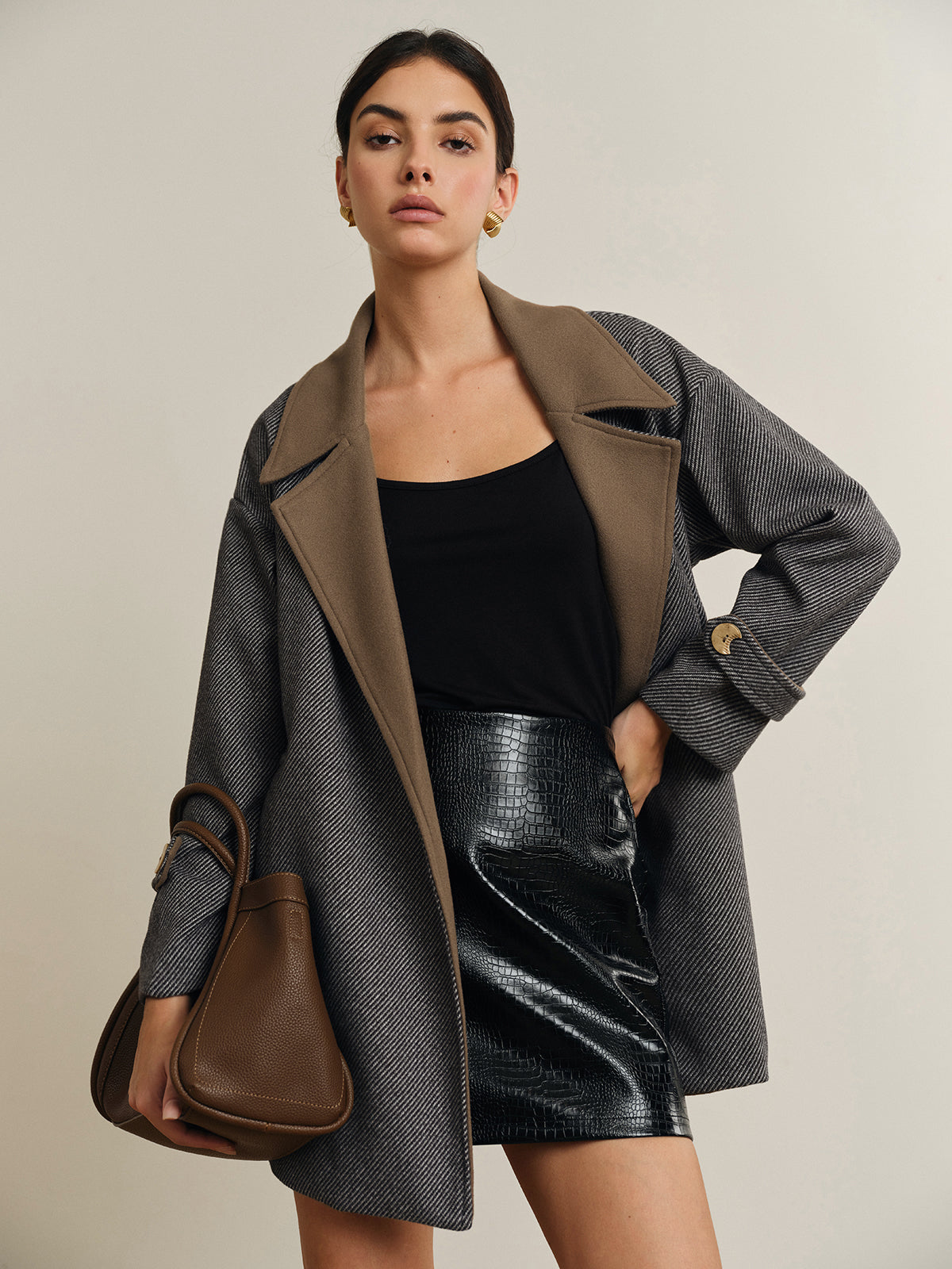 Versatile Contrast Collar Belted Wool Coat-Massicos