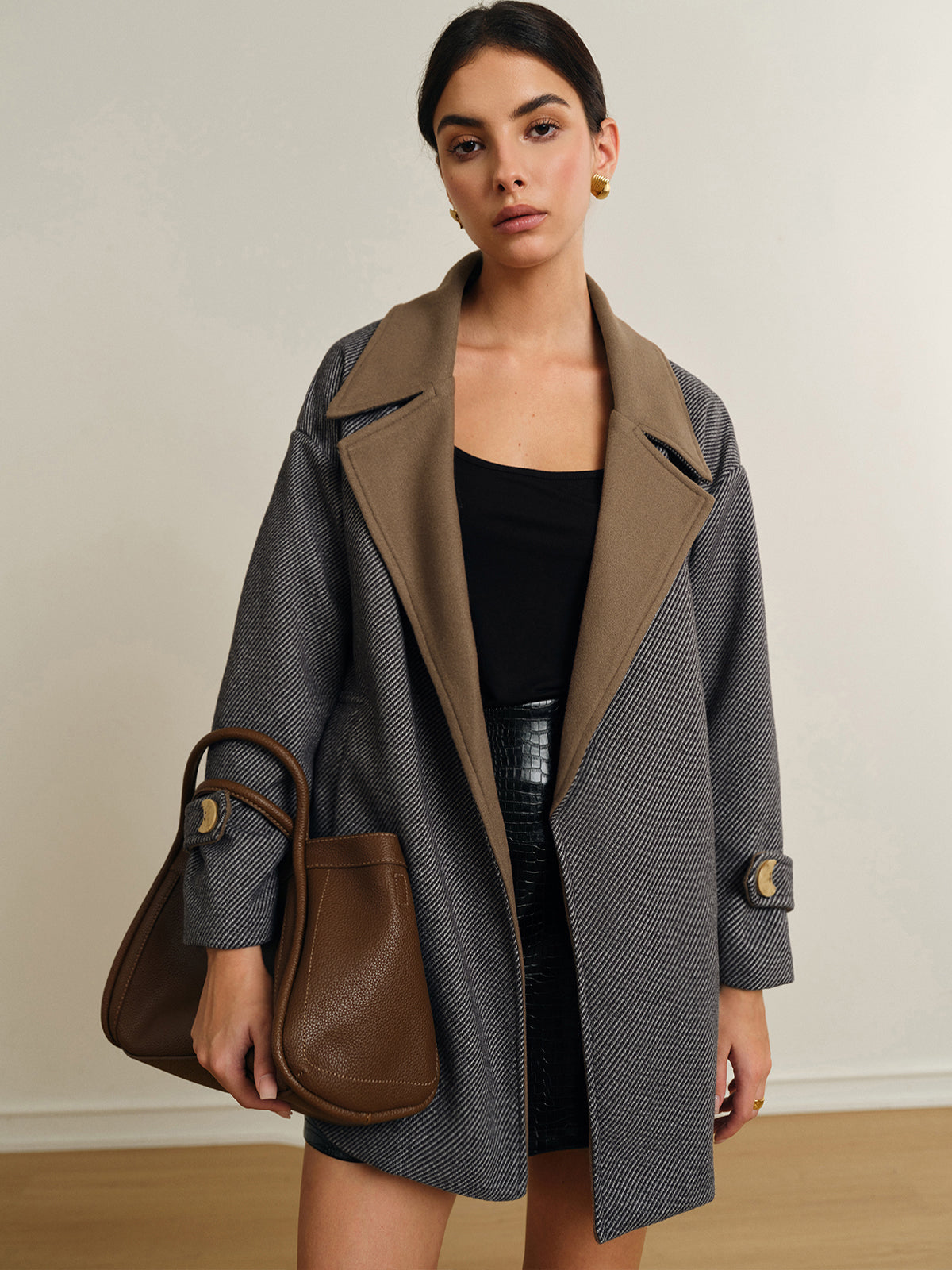 Versatile Contrast Collar Belted Wool Coat-Massicos