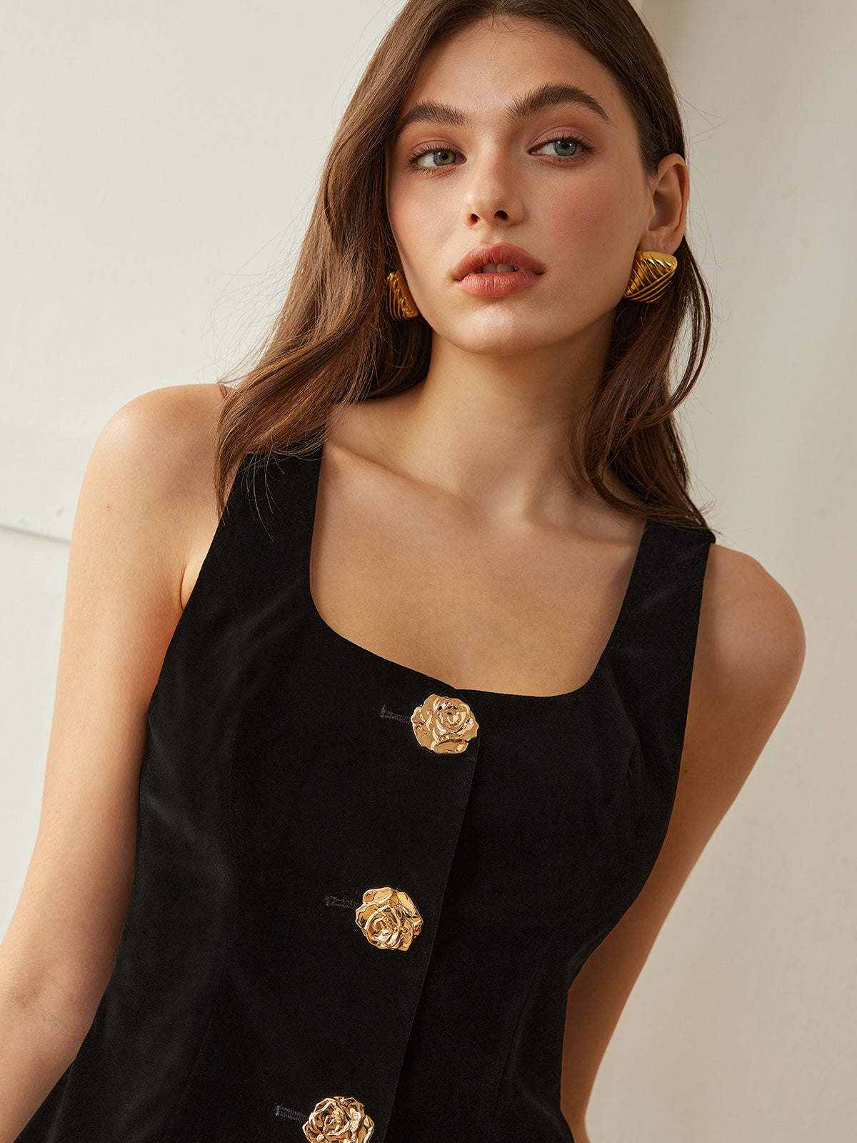 Velvet Metal-Button Vest-Massicos
