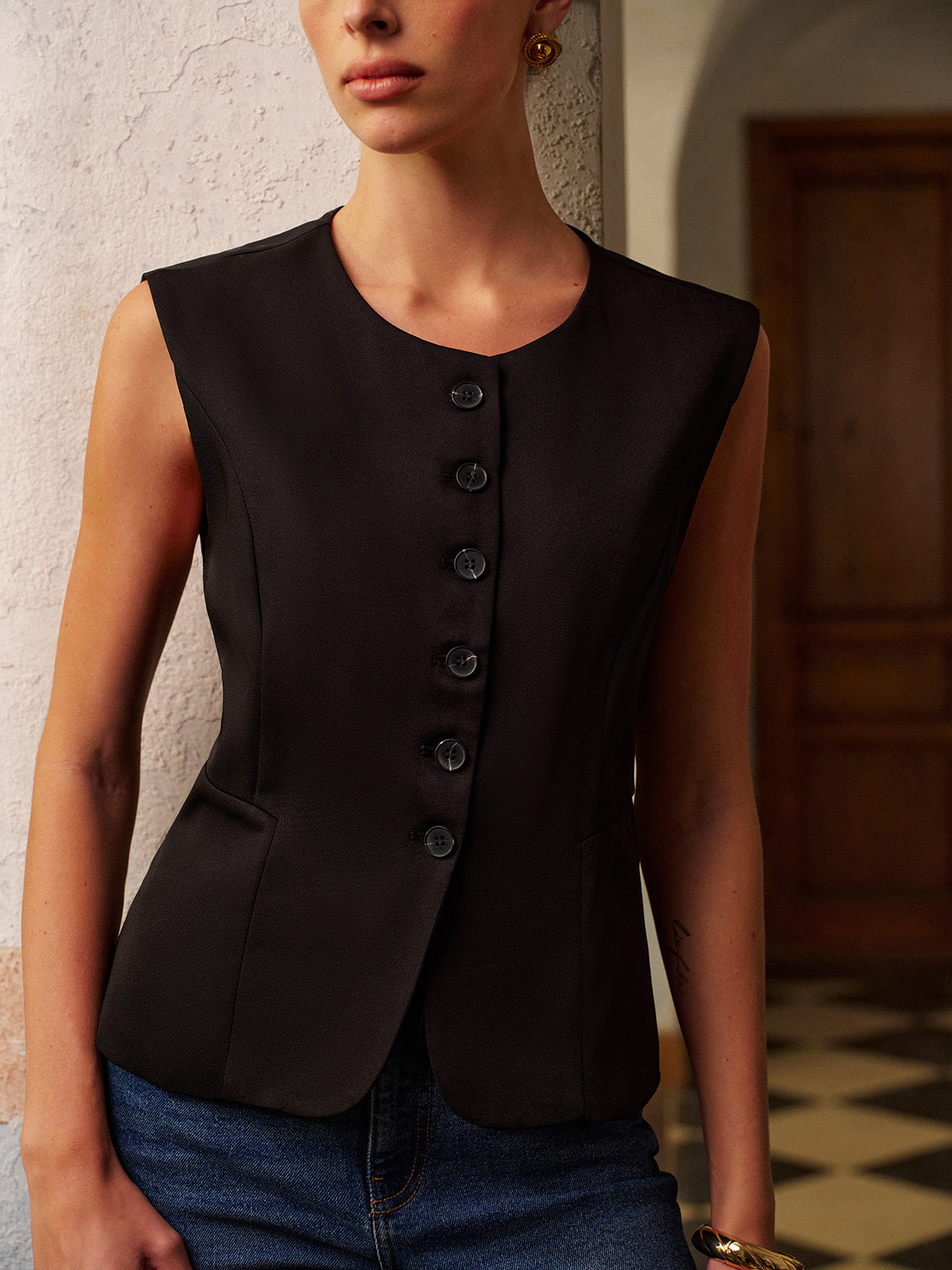 Round Neck Split Button Vest-Massicos
