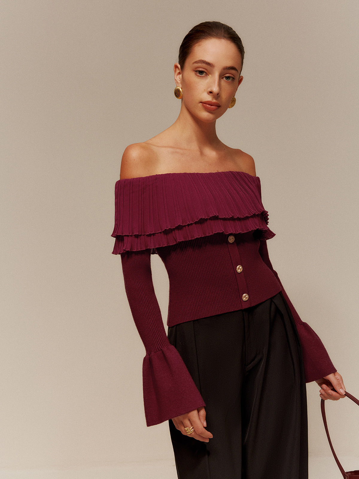 Off-Shoulder Pleated Ruffle Slim Sweater-Massicos