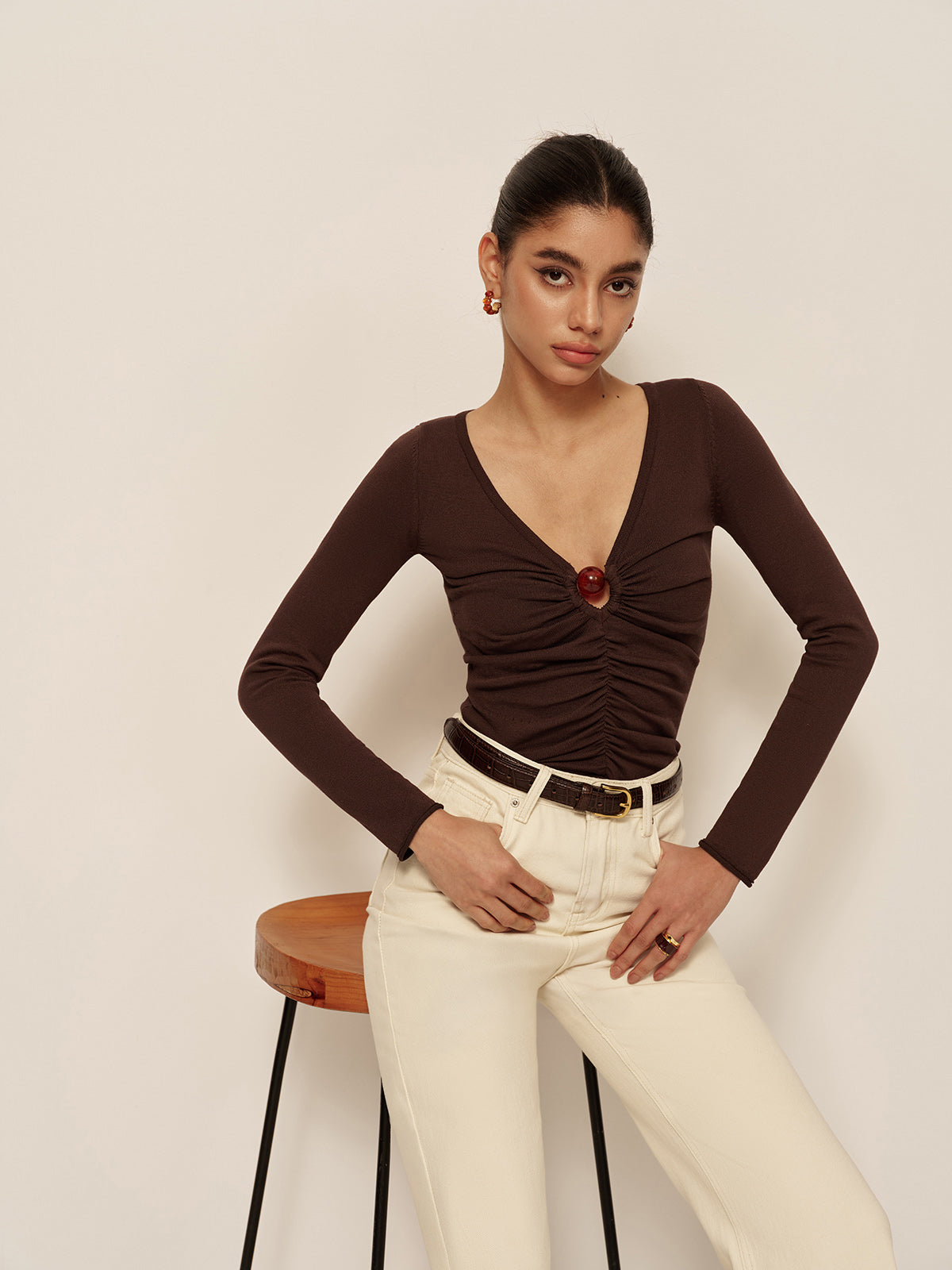V-Neck Cutout Pleated Slim Knit Top-Massicos