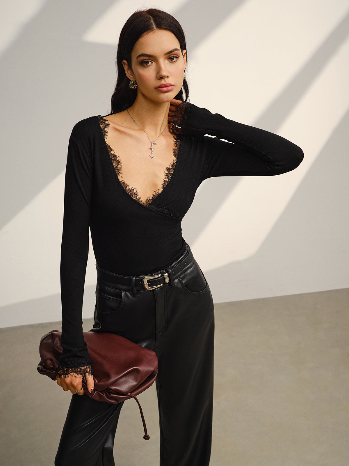 V-Neck Lace Trim Skinny T-Shirt-Massicos