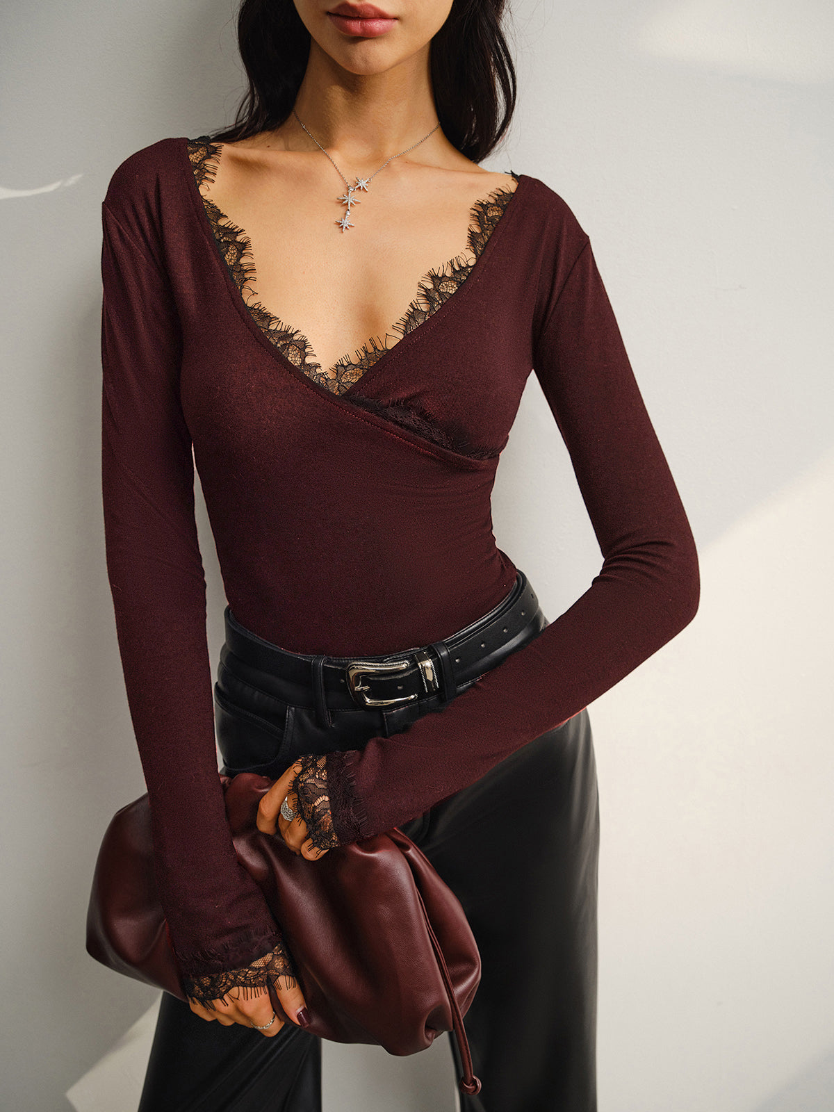 V-Neck Lace Trim Skinny T-Shirt-Massicos