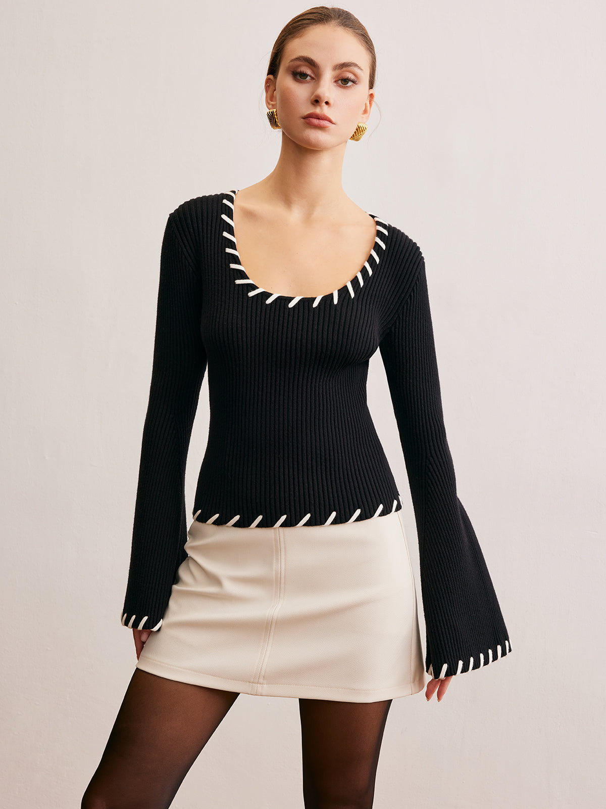 Bell-Sleeve Contrast Trim Knit Top-Massicos