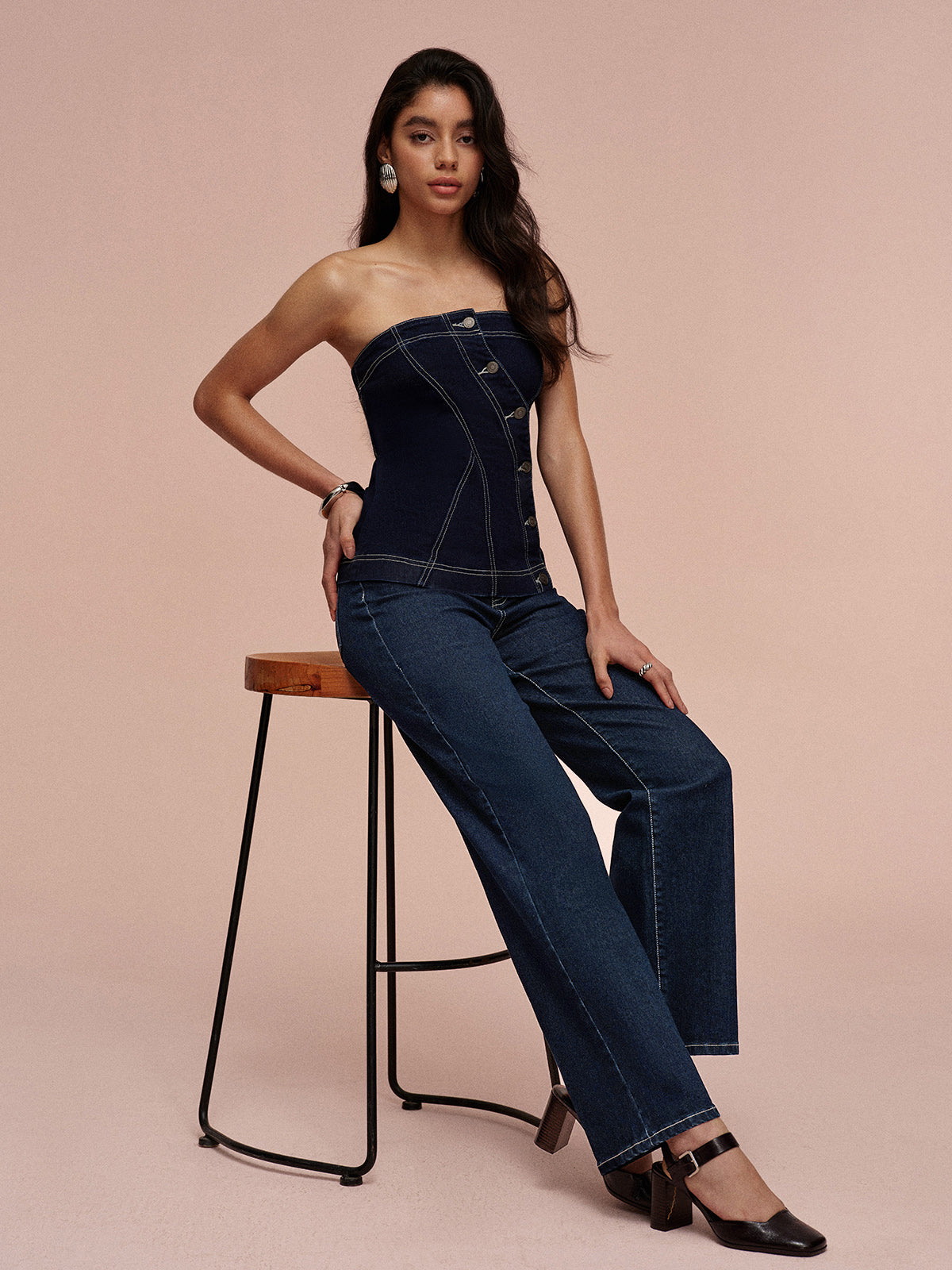 Mid-Waisted Straight-Leg Jeans-Massicos