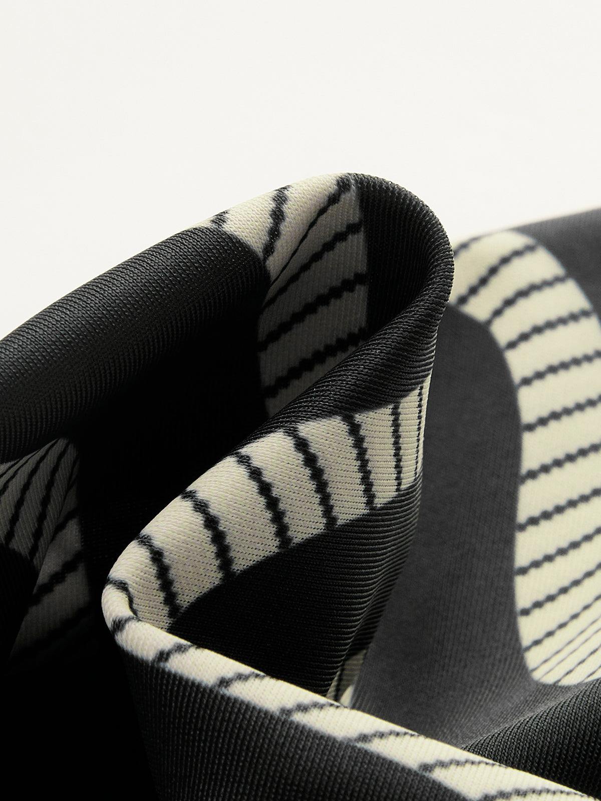 Wave Pattern Triangle Bikini Set-Massicos