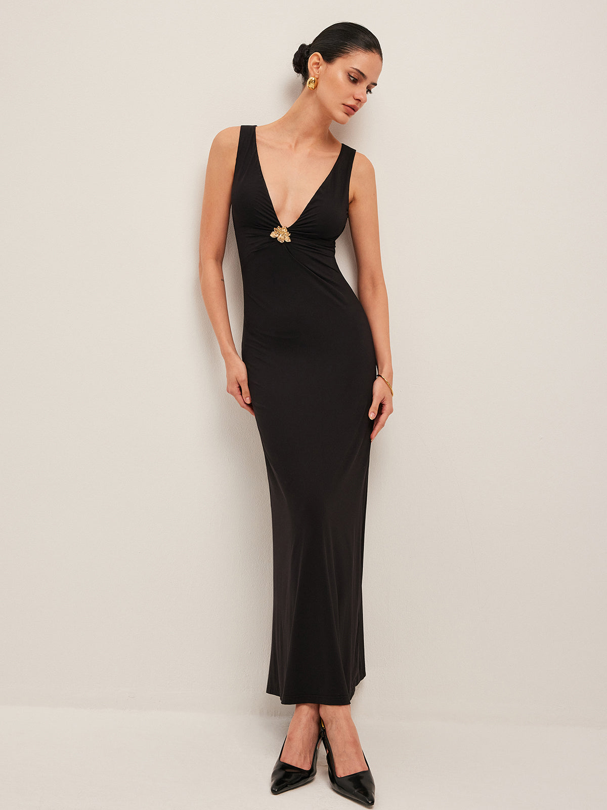Gold Floral Detail V-Neck Sleeveless Dress-Massicos