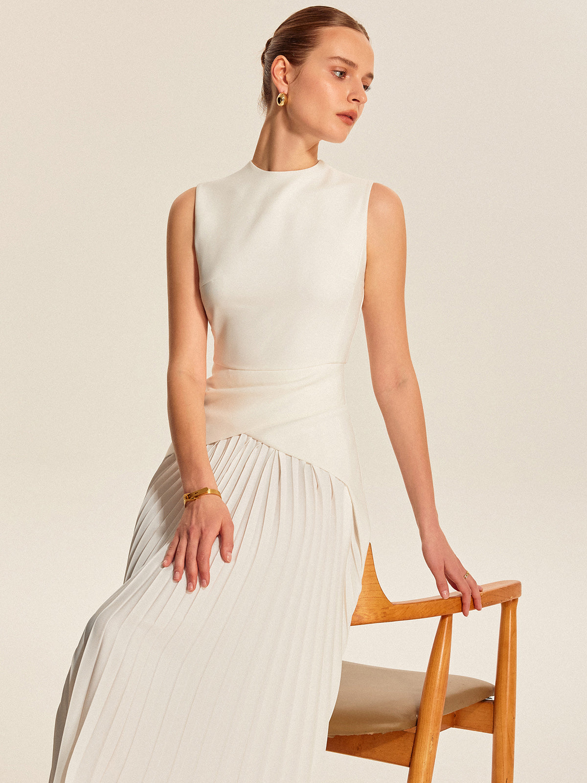 Sleeveless Pleated Dress-Massicos