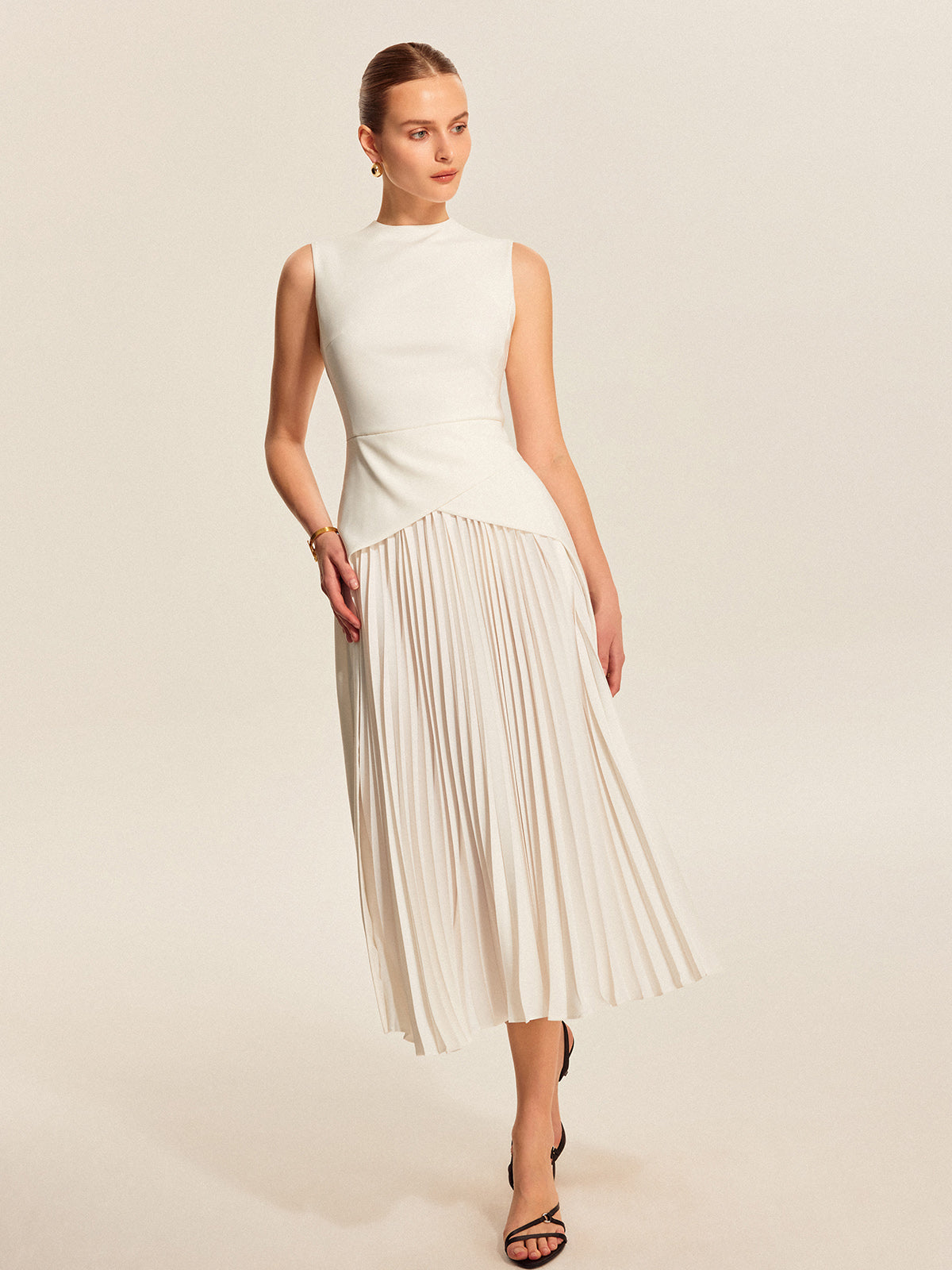 Sleeveless Pleated Dress-Massicos