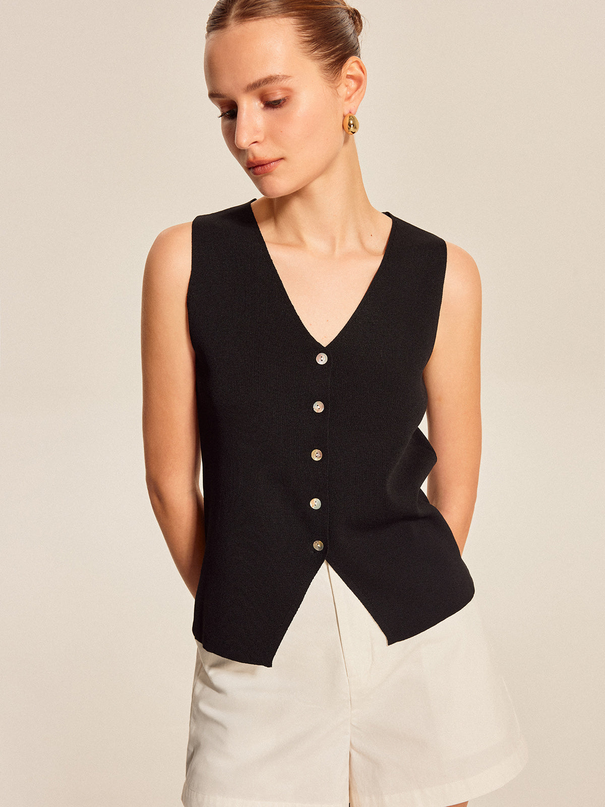Sleeveless Ribbed Knit Button-Up Top-Massicos