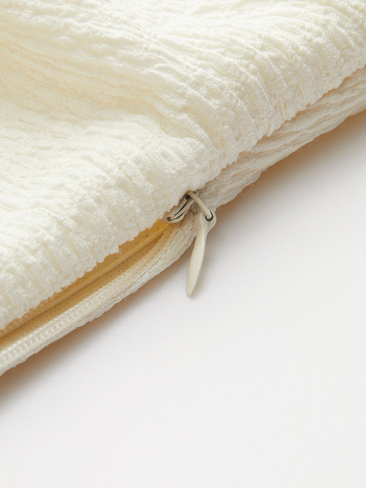 V-Neck Knot Front Sleeveless Top-Massicos