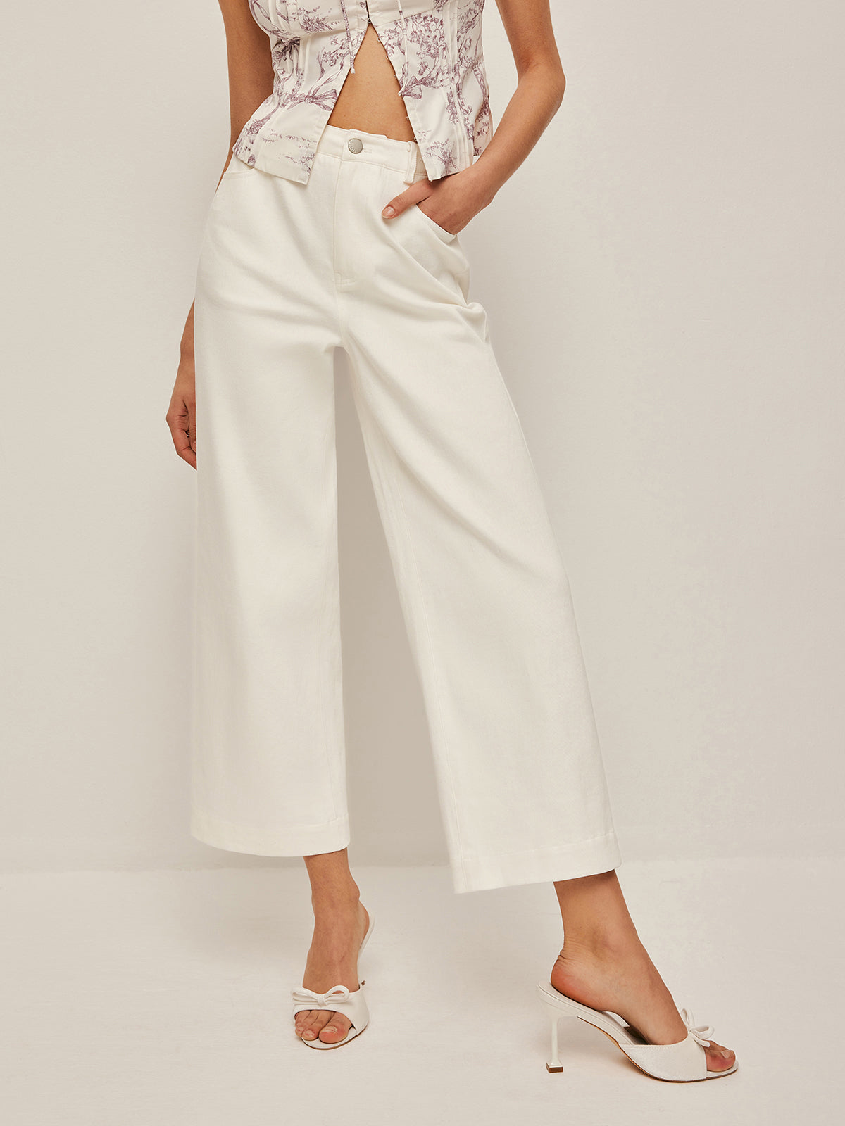 High-Waist Wide-Leg Jeans-Massicos