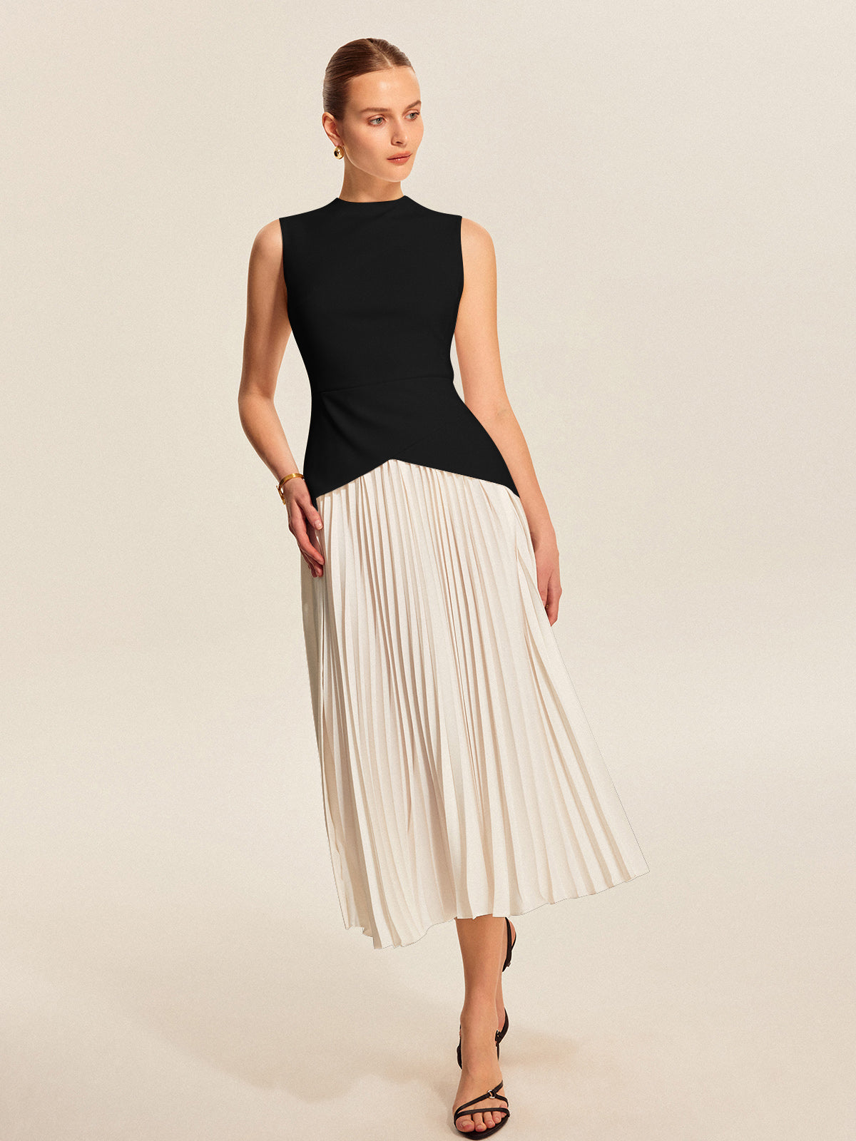 Sleeveless Pleated Dress-Massicos