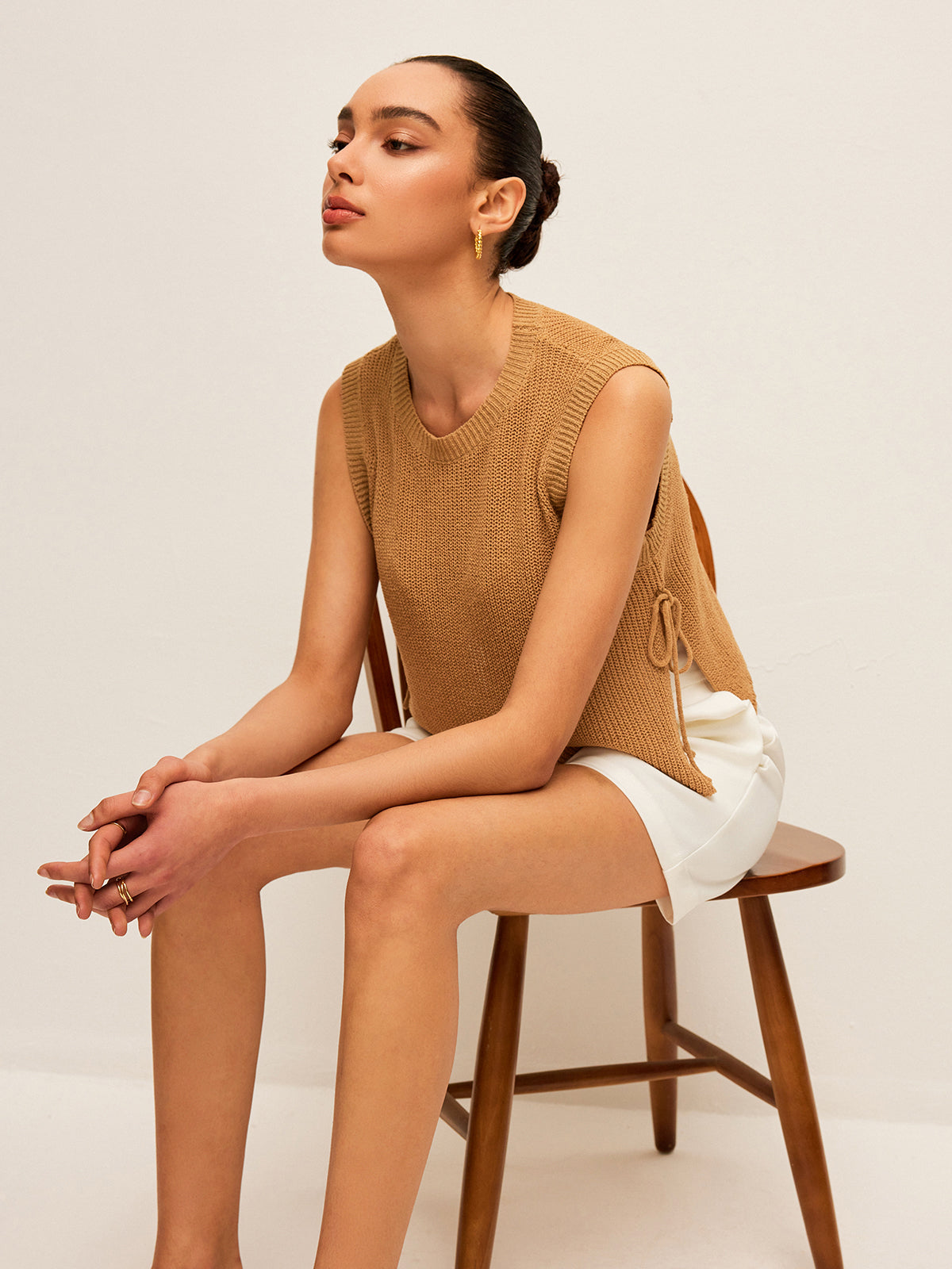 Side Tie Detail Knitted Sleeveless Top-Massicos