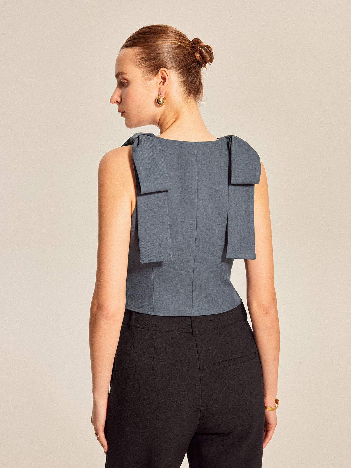 Bow Shoulder Tailored Vest-Massicos