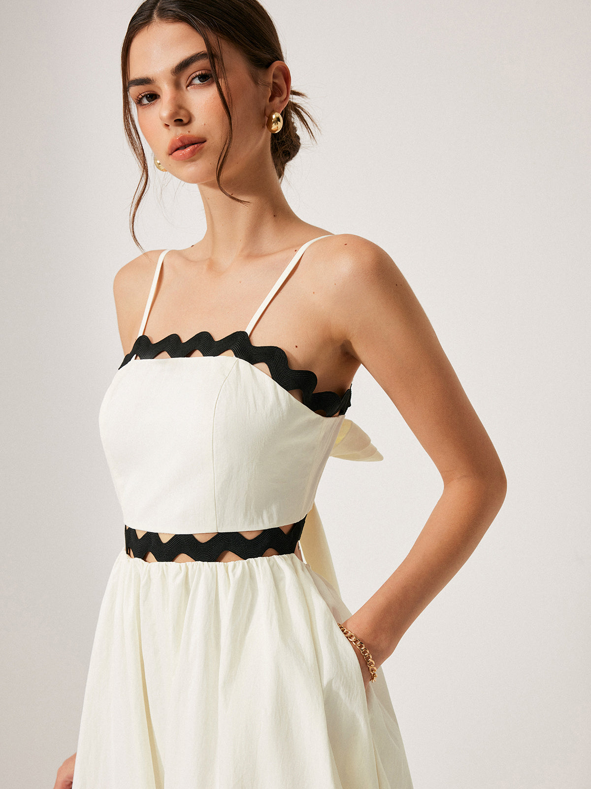 Scalloped Trim Back Tie Dress-Massicos