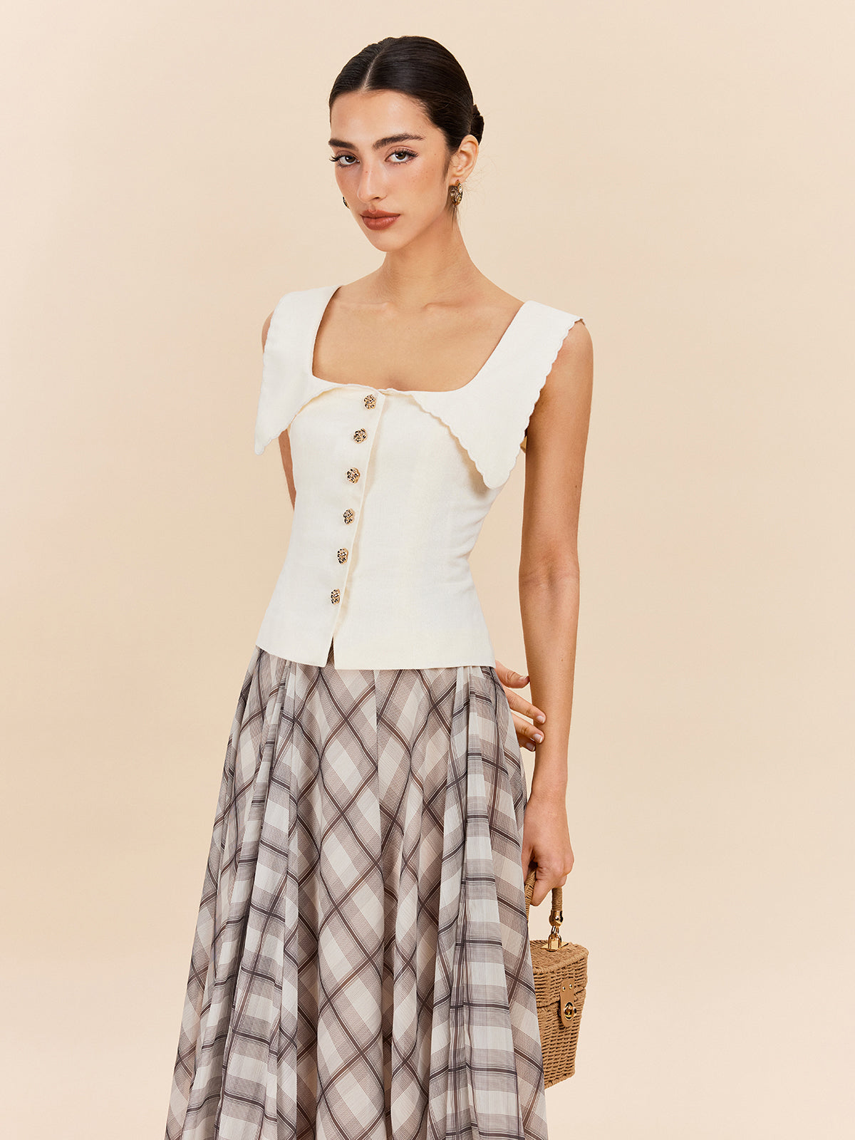 Cotton & Linen Scalloped Collar Buttoned Top-Massicos