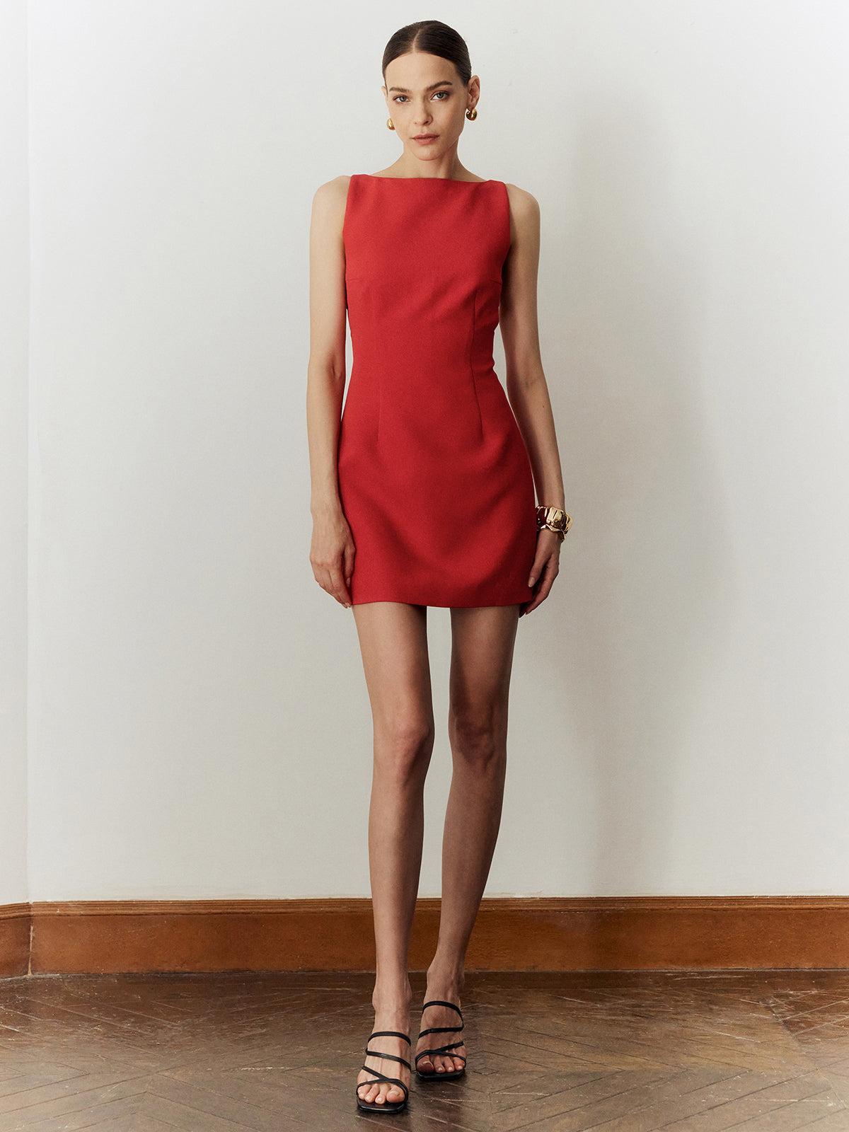 Sleeveless Cutout Solid Dress-Massicos
