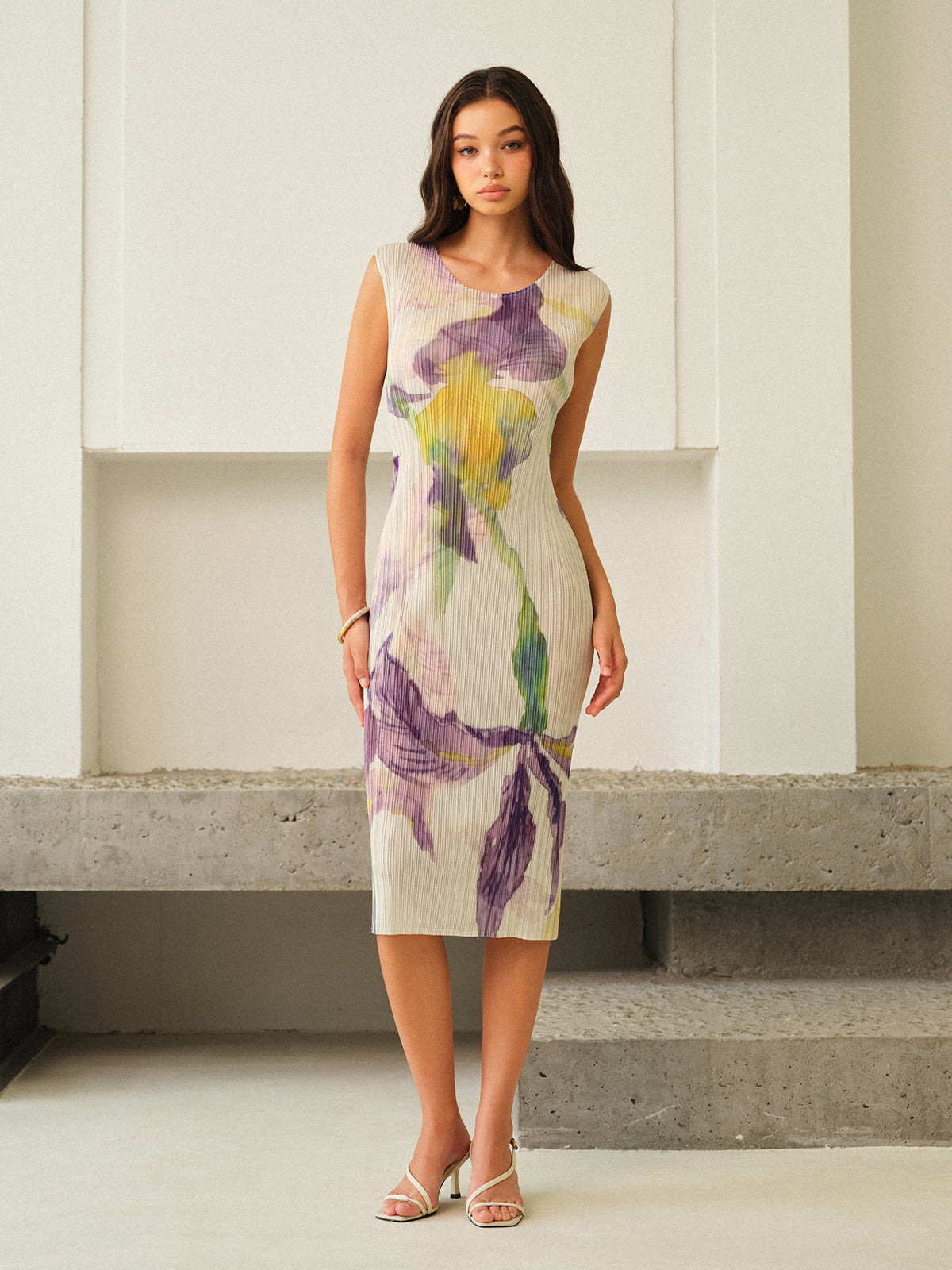 Sleeveless Floral Print Dress-Massicos