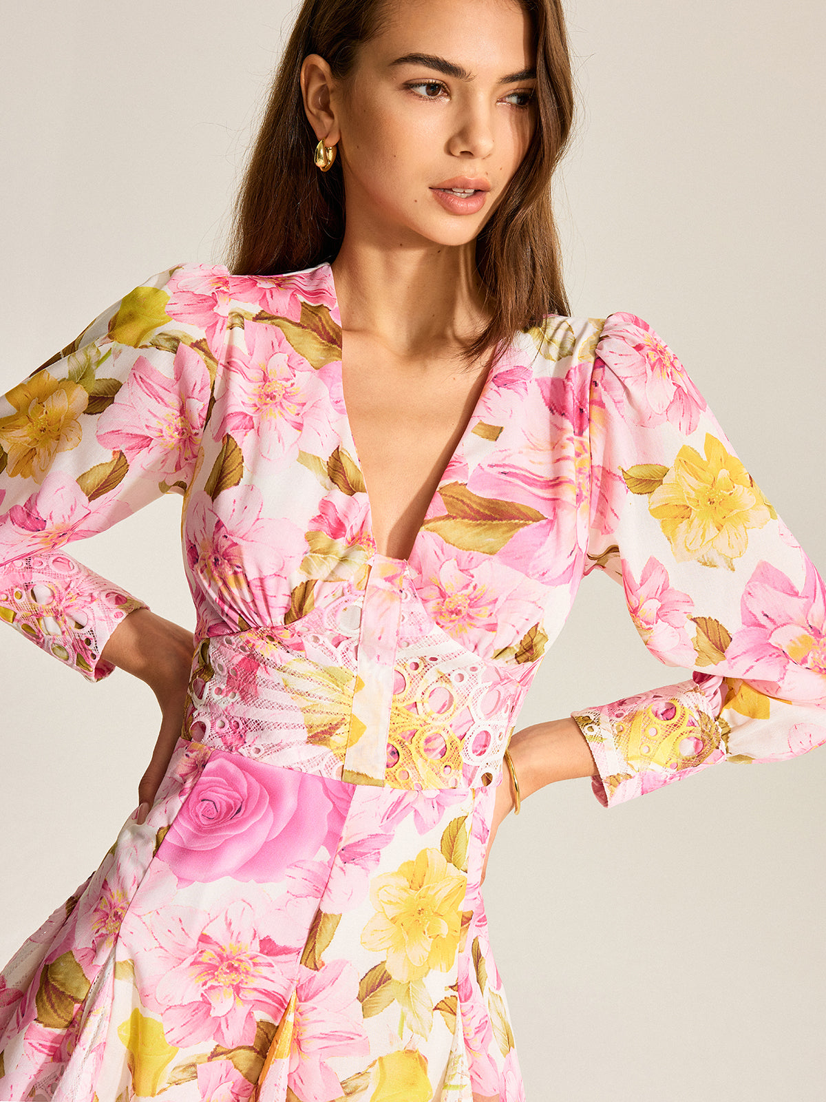 Floral Print V-Neck Dress With Eyelet Detail-Massicos