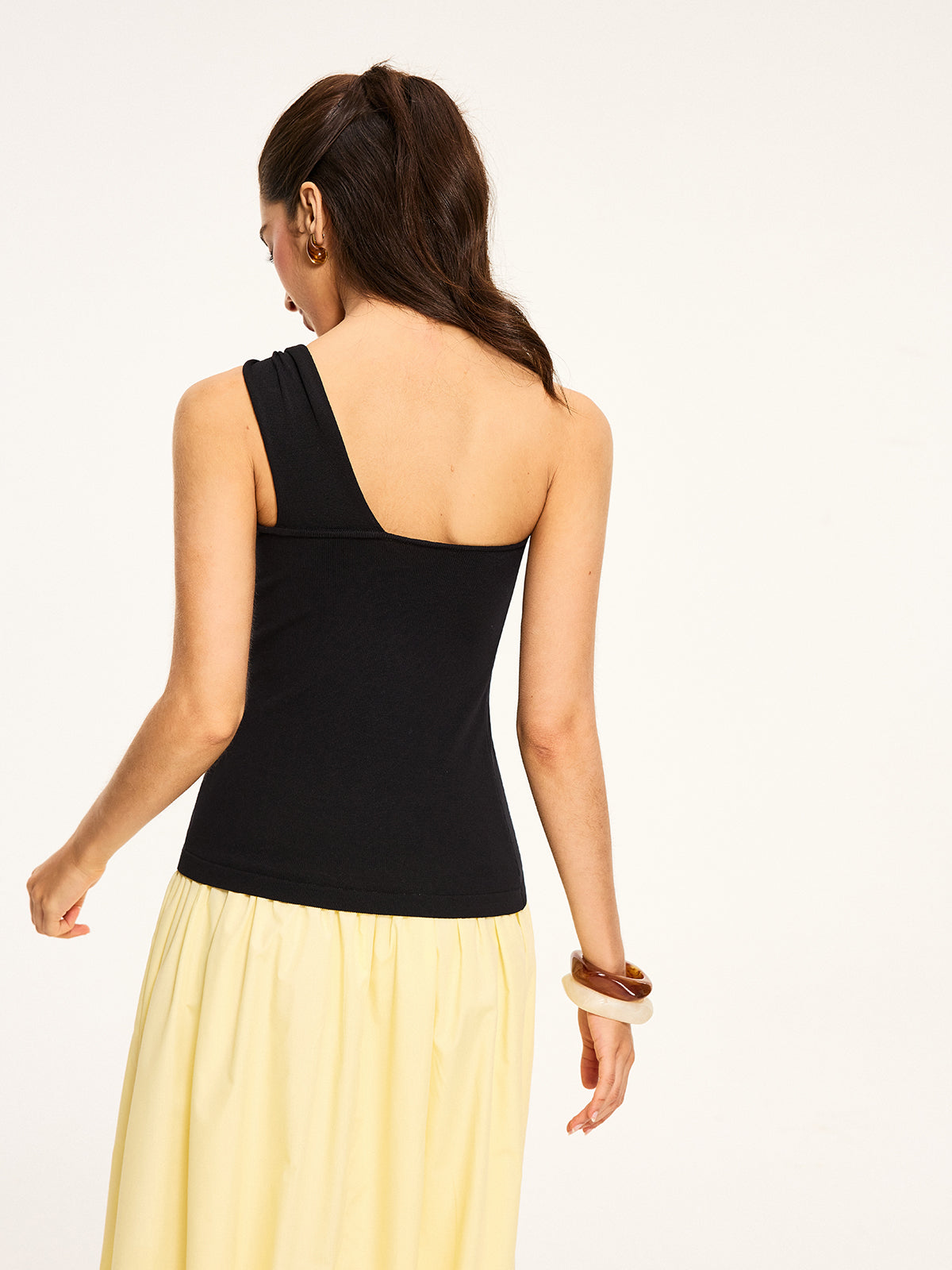 Asymmetrical One-Shoulder Top-Massicos