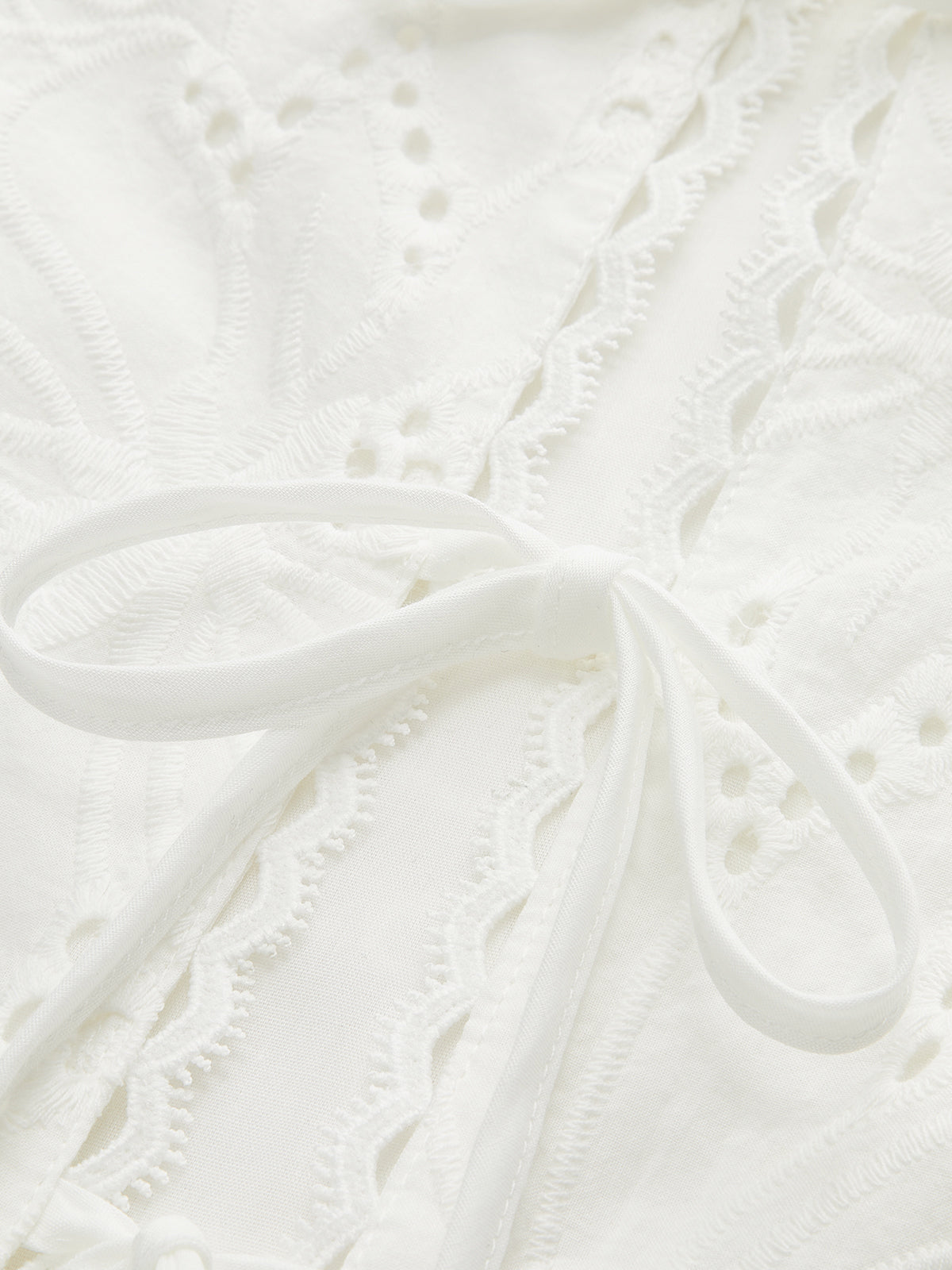Sleeveless Eyelet Lace-Up Crop Top-Massicos