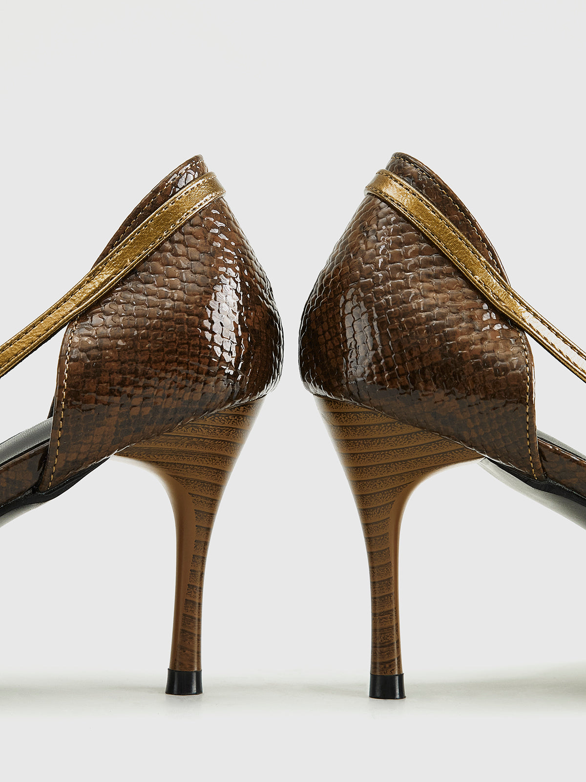 Snakeskin Printed Buckle Pumps-Massicos