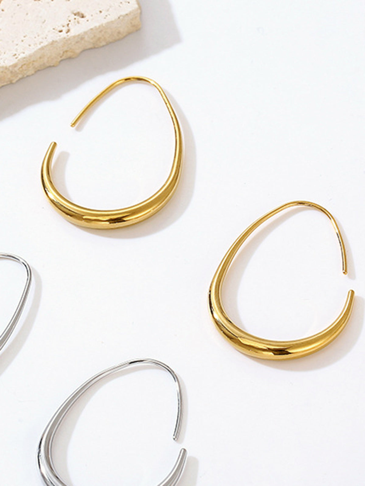 Golden Fluid Hoop Earrings-Massicos