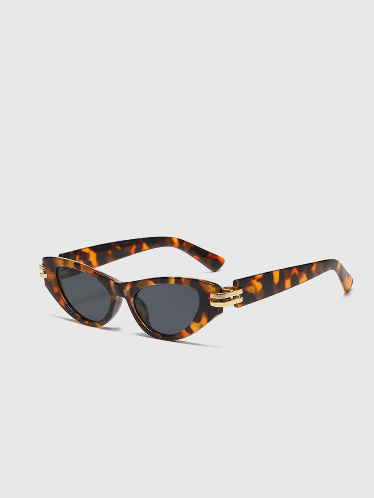 Cat Eye Black Frame Sunglasses-Massicos
