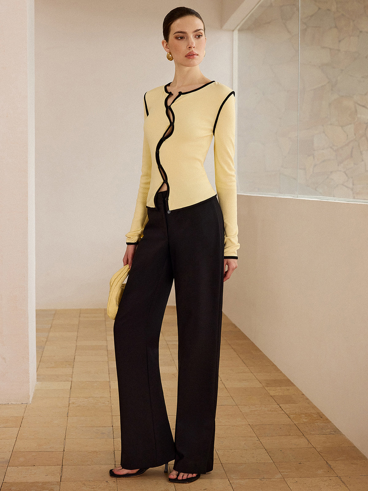 Asymmetric Contrast Trim Top-Massicos
