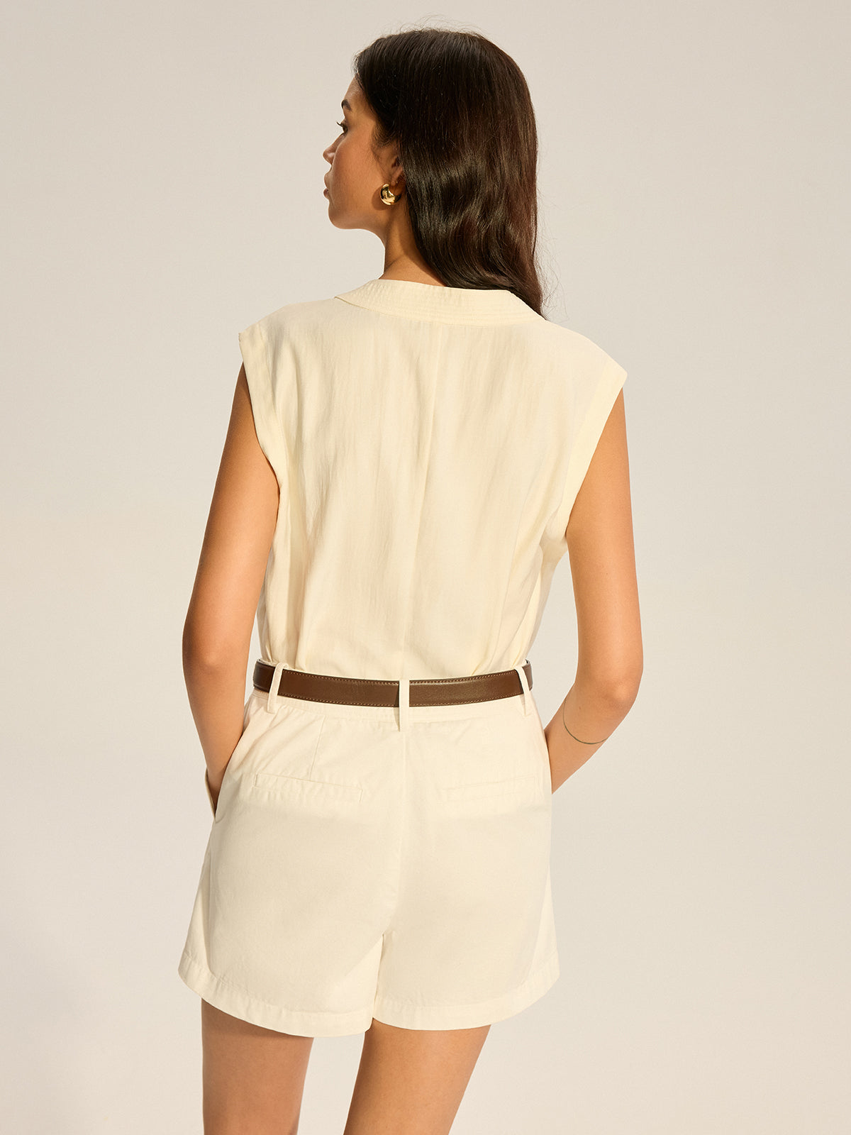 Sleeveless V-Neck Top with Piped Trim-Massicos