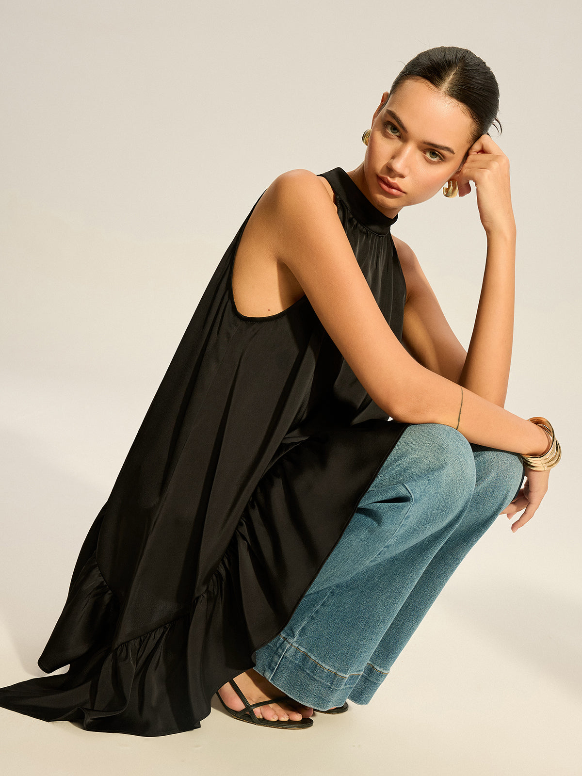 Asymmetric Ruffle Hem Halter Top-Massicos