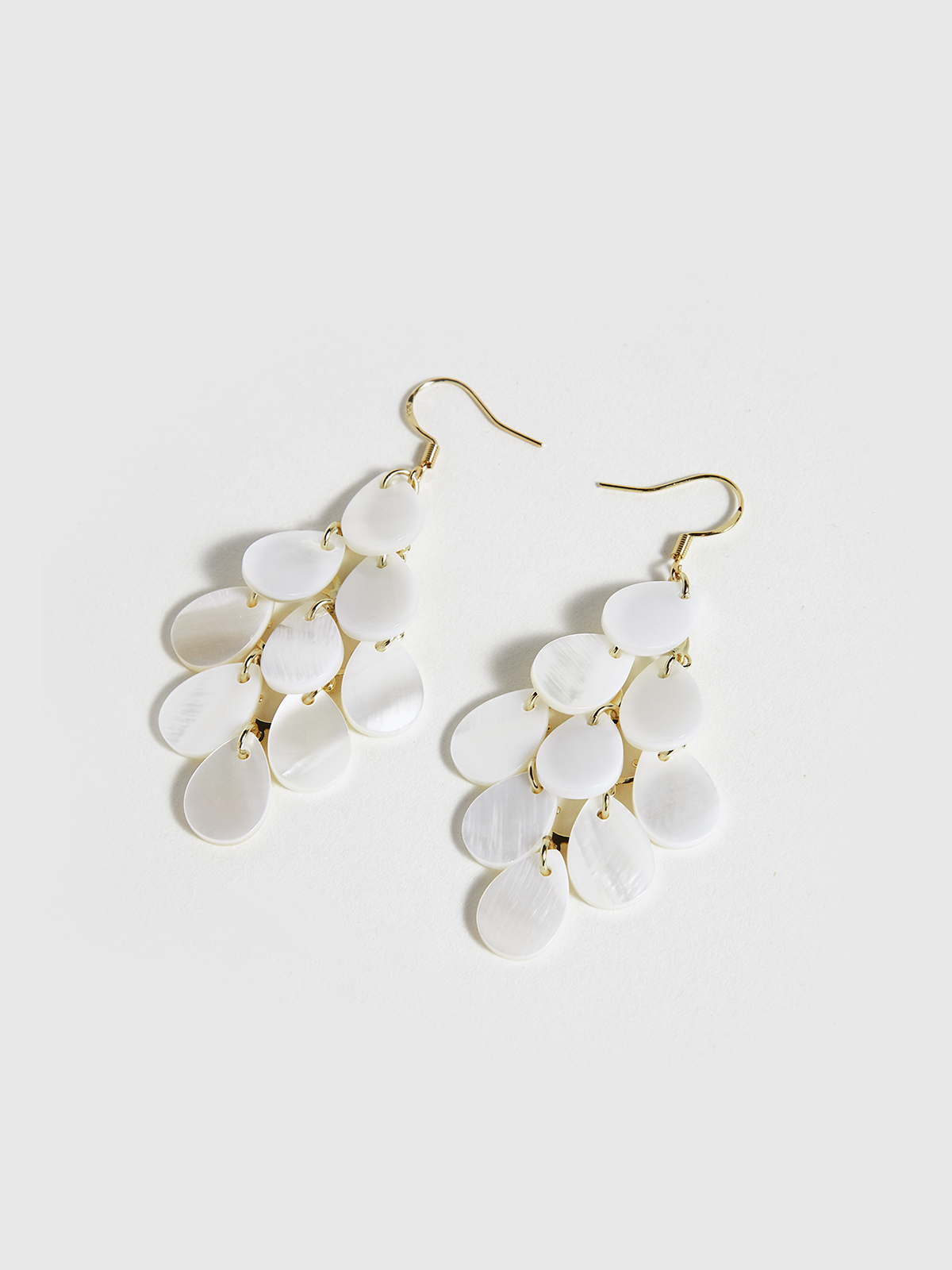 Shell Tassel Drop Earrings-Massicos