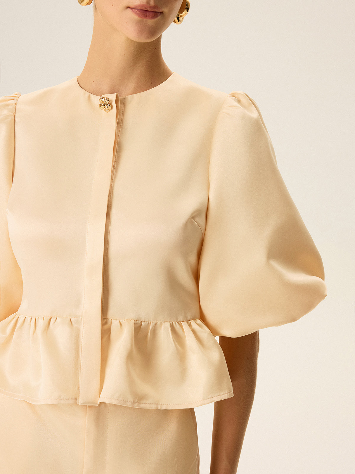 Puff Sleeve Peplum Top and Shorts Set-Massicos