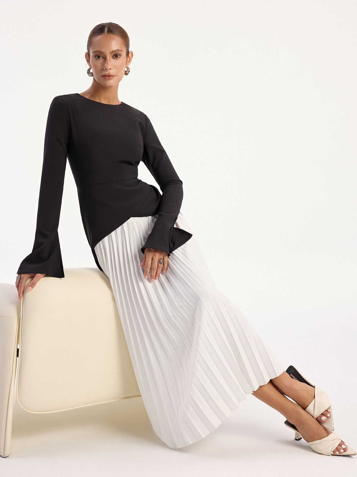 Two-Tone Long Sleeve Pleated Midi Dress-Massicos