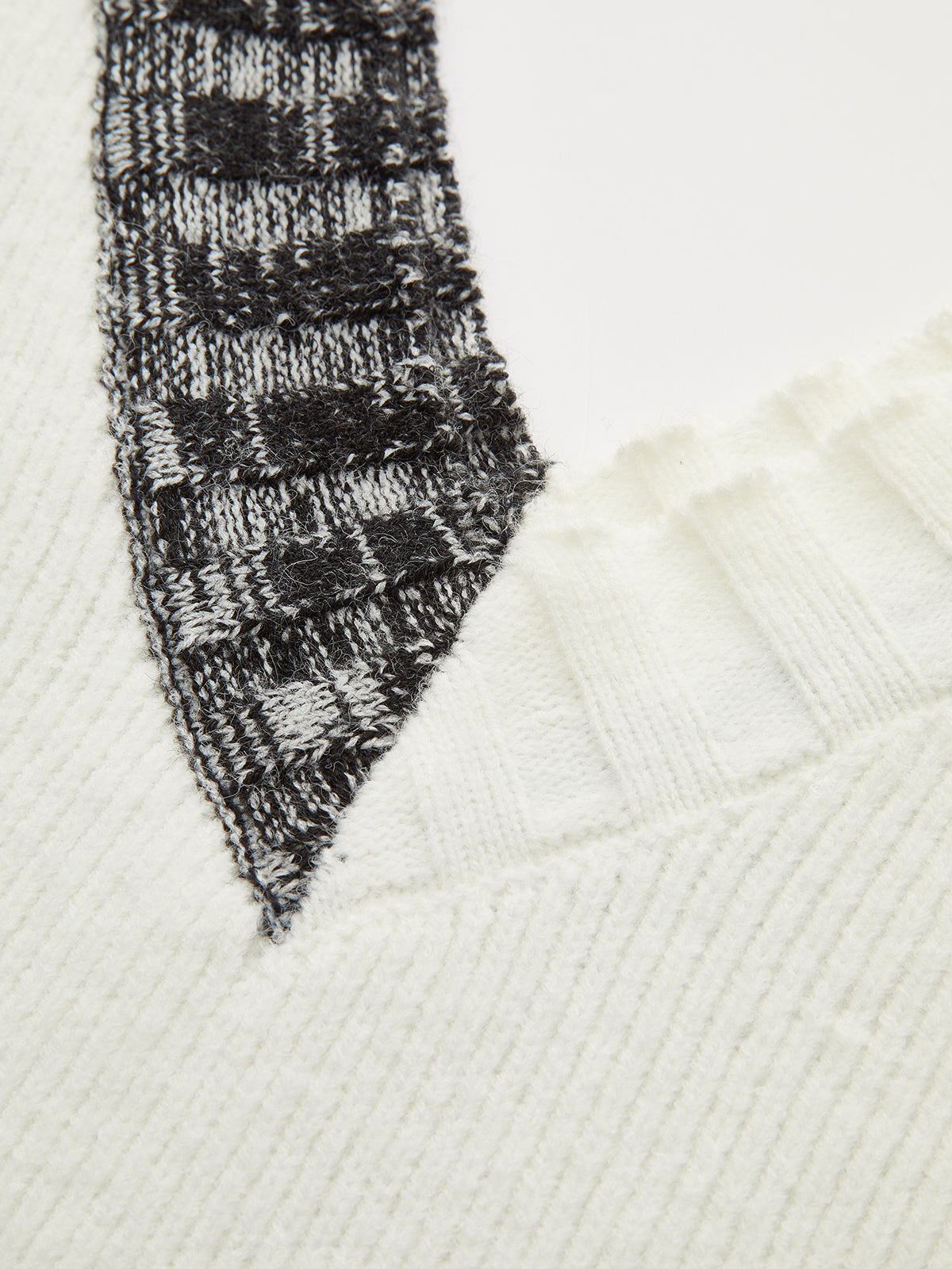 Two-Tone Reversible V-Neck Knit Vest-Massicos