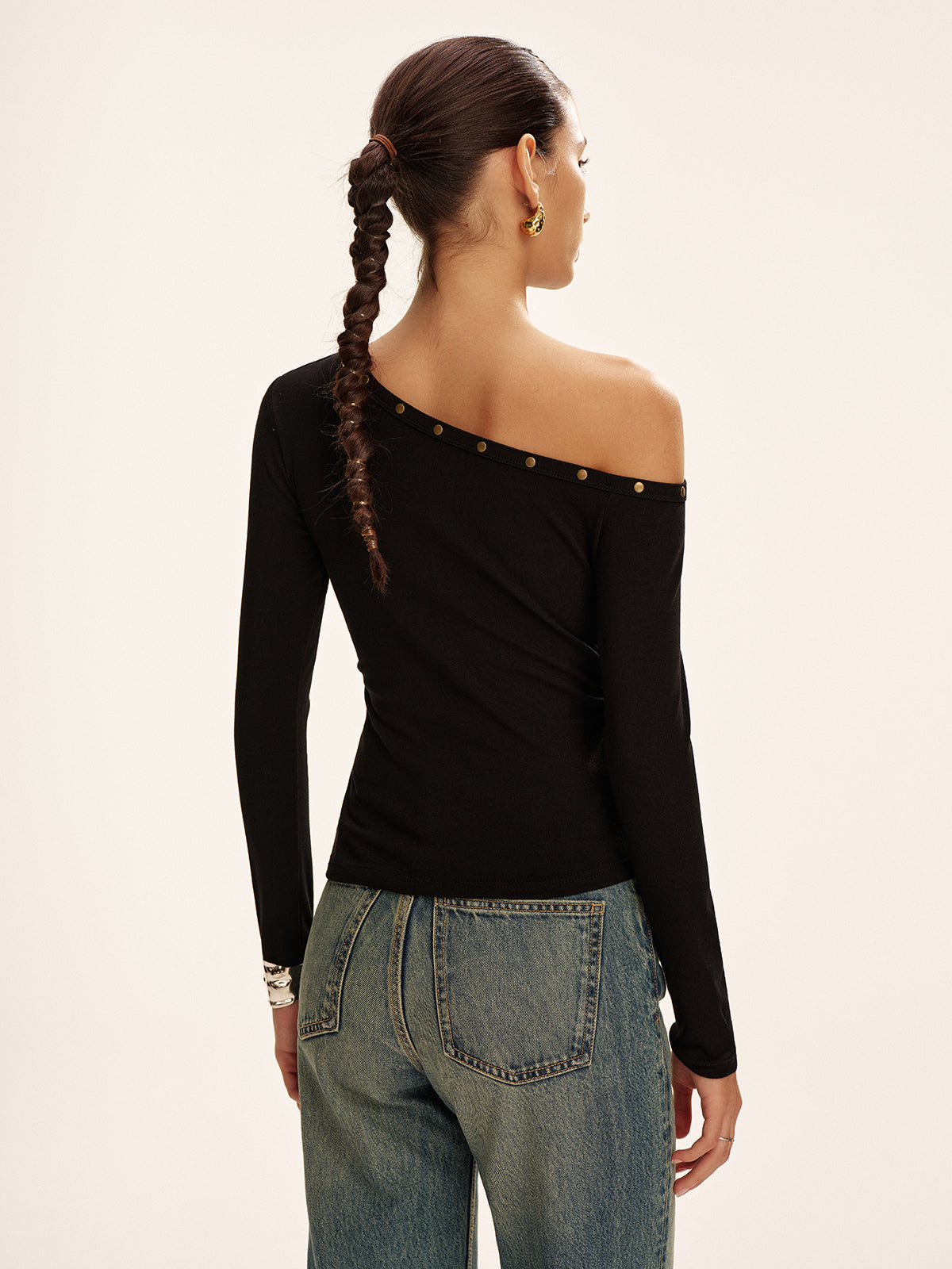 Studded Off Shoulder Long Sleeve T-Shirt-Massicos