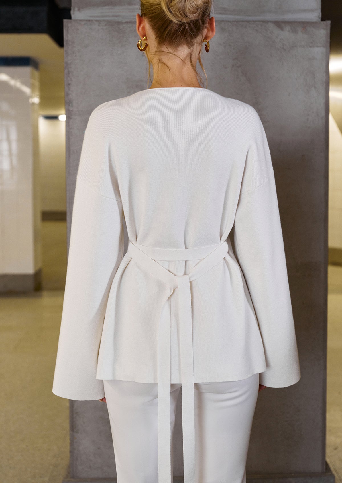 Wool-Blend V-Neck Single-Button Sweater-Massicos