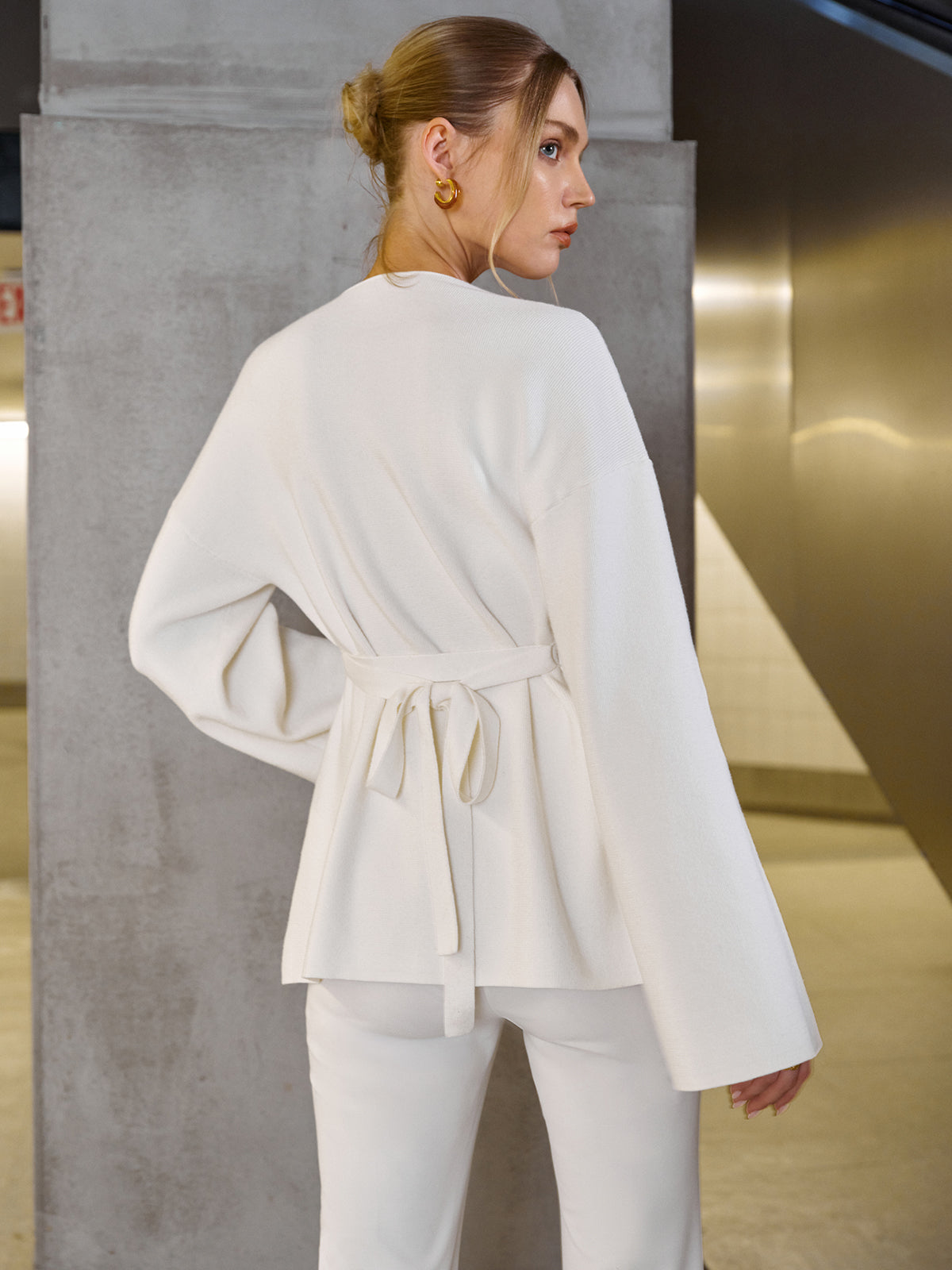 Wool-Blend V-Neck Single-Button Sweater-Massicos