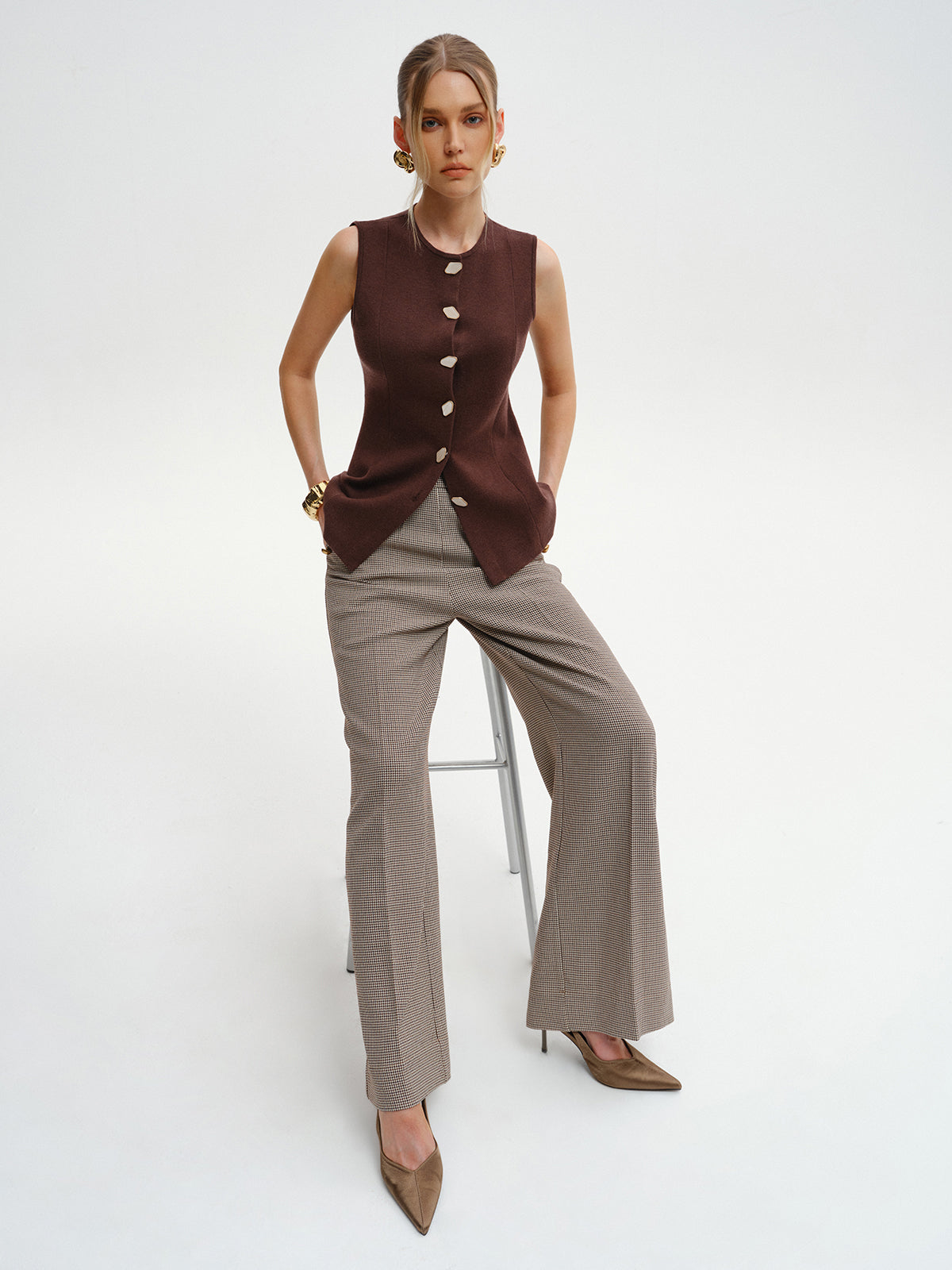 Wool-Blend Sleeveless Button Knit Cardigan-Massicos