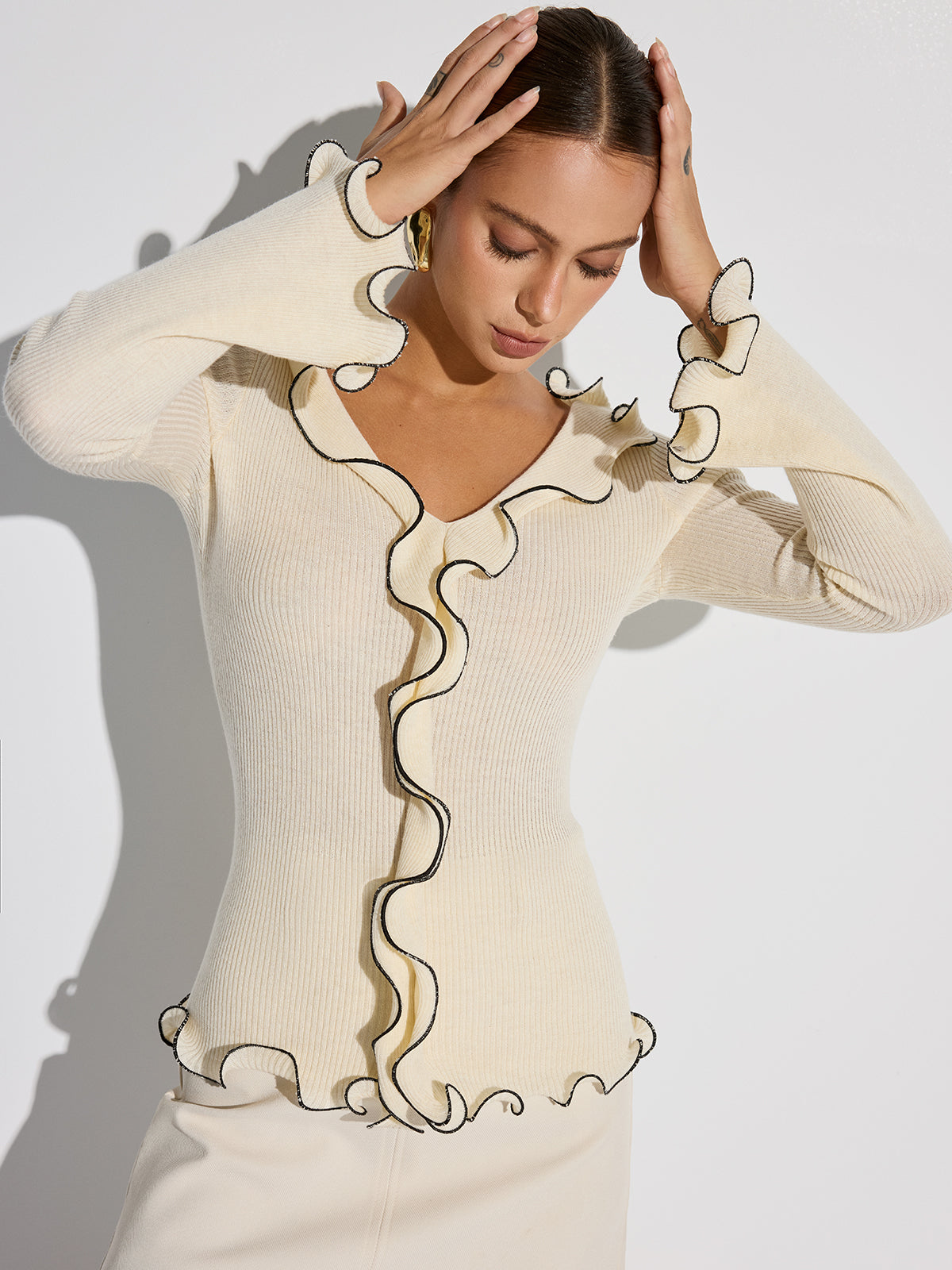 Contrast Trim Ruffled Sweater-Massicos